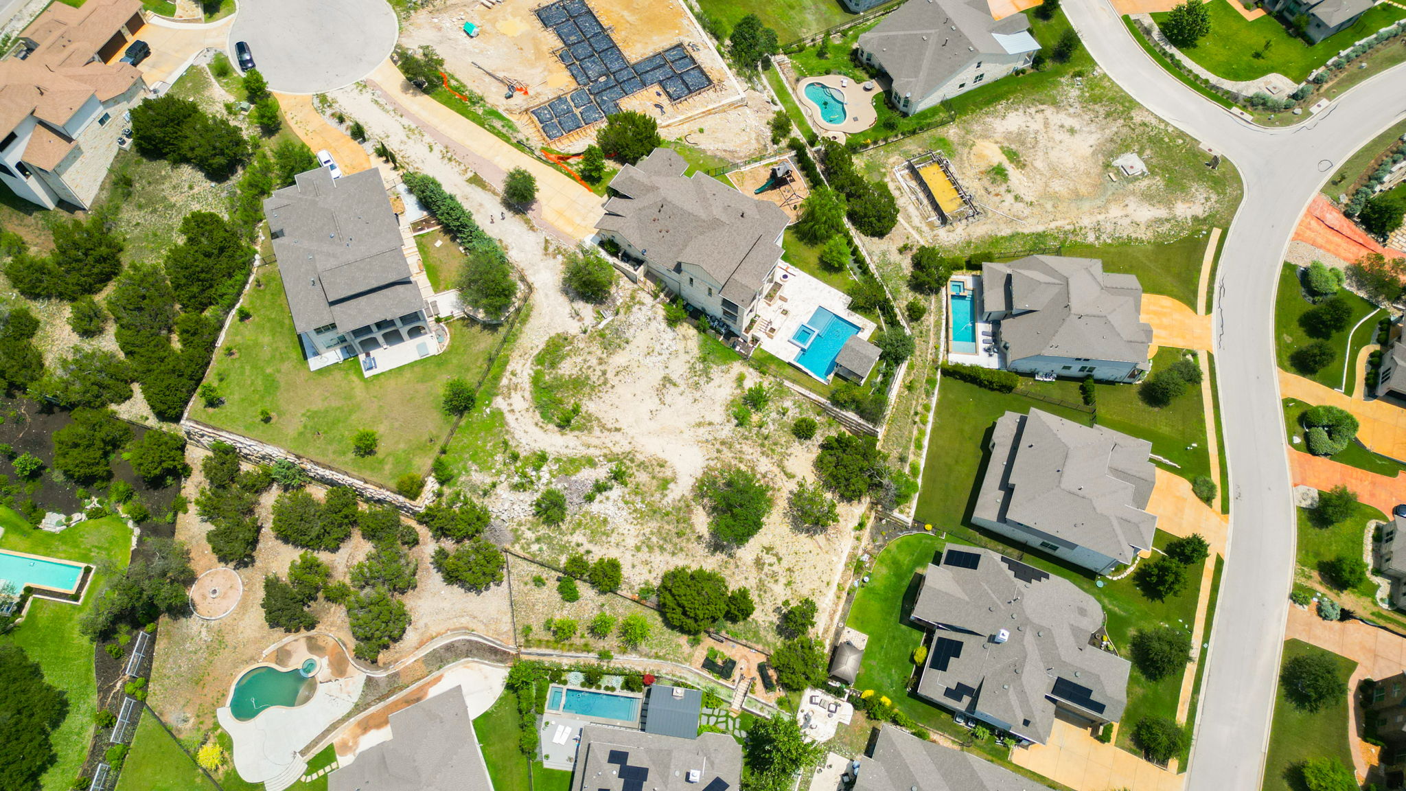 main property photo 19