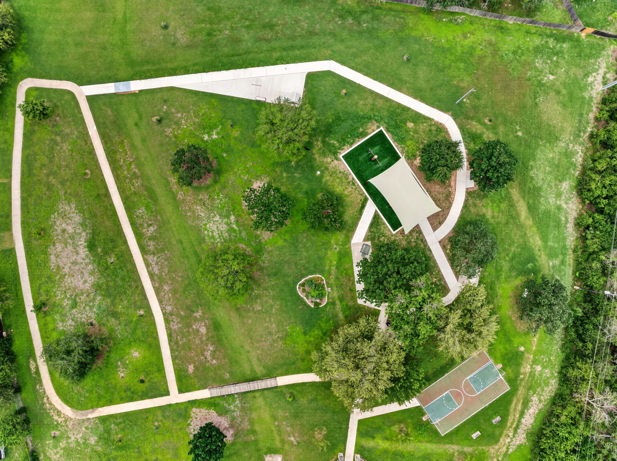main property photo 24