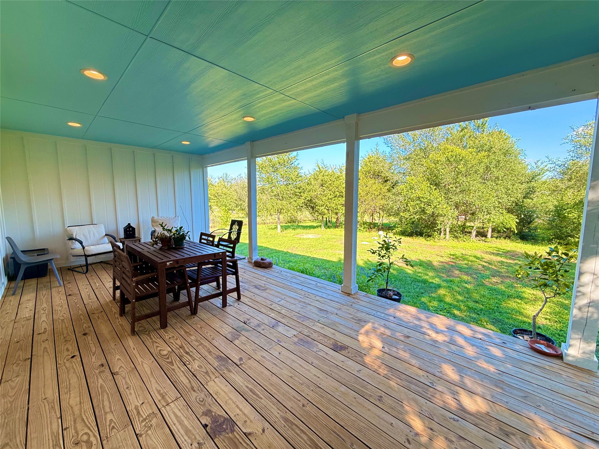 main property photo 20