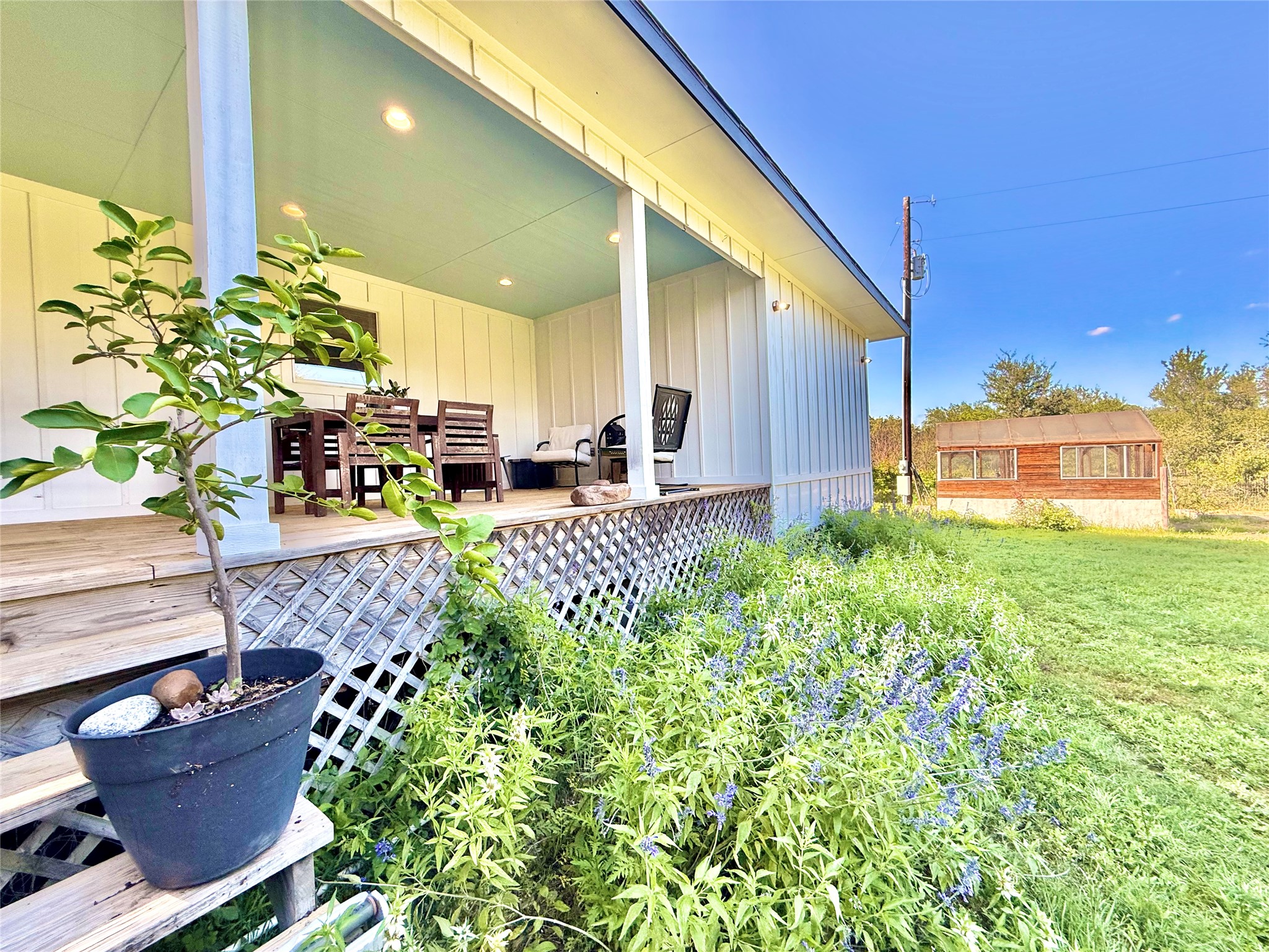 main property photo 22