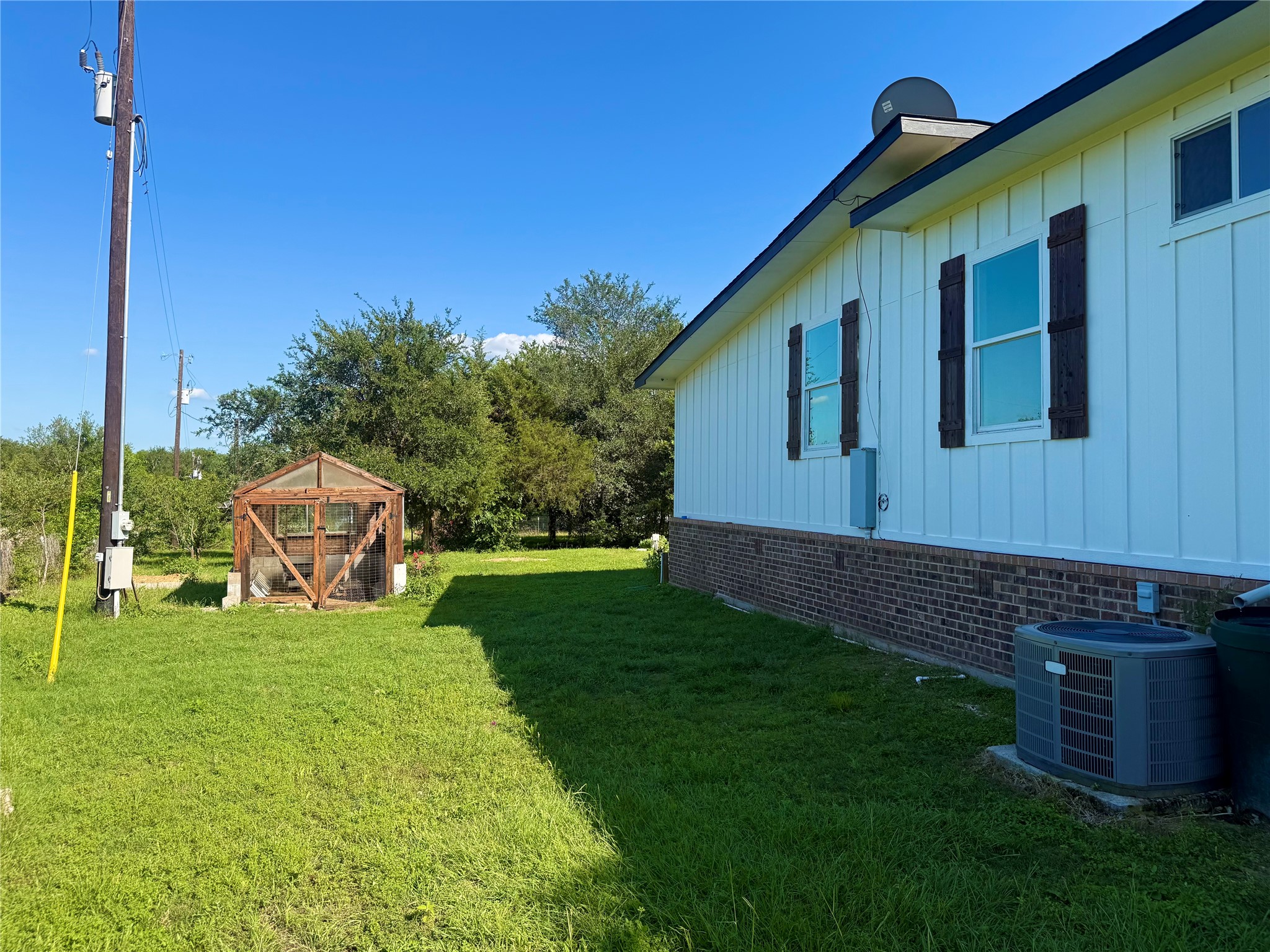 main property photo 23