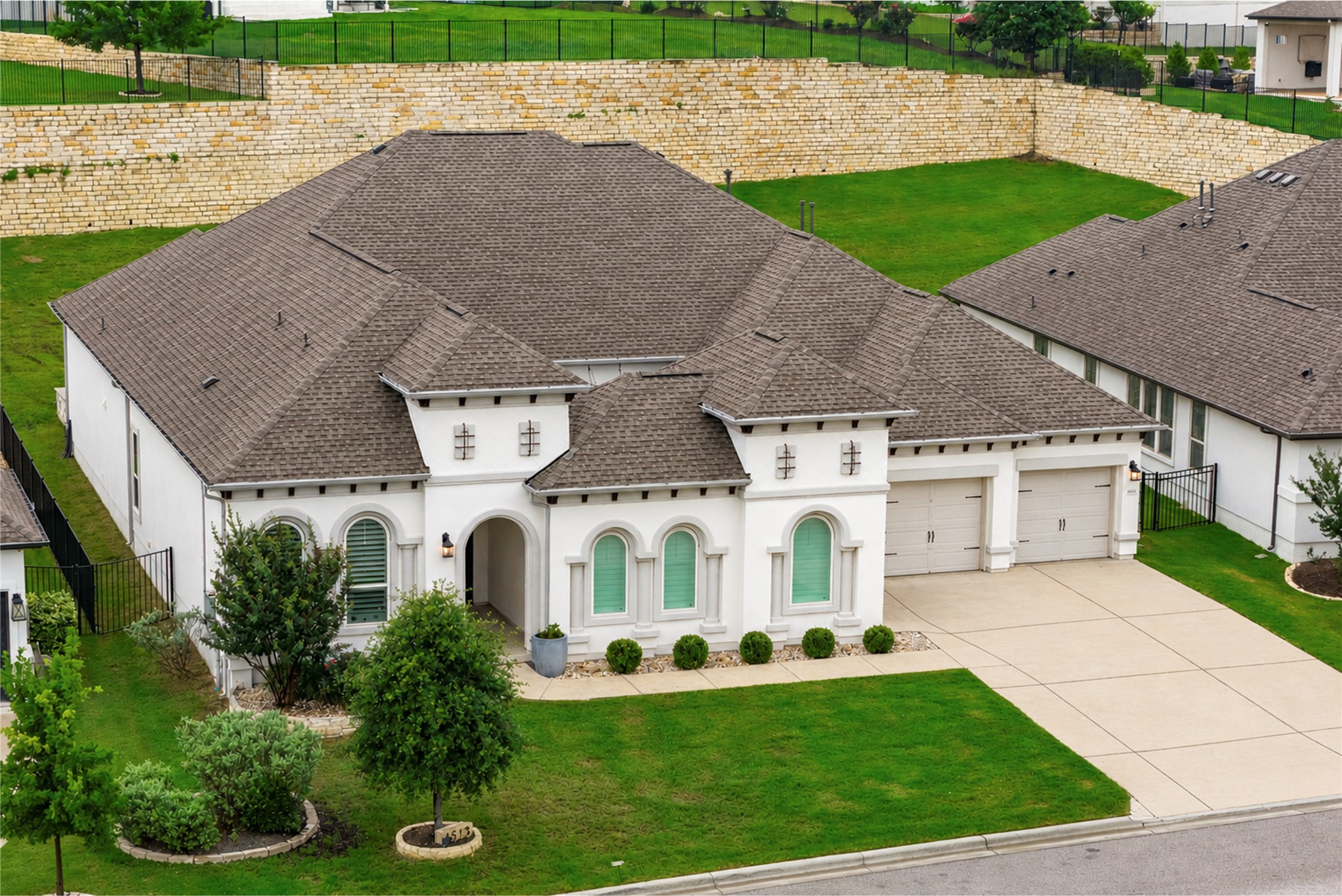 main property photo 39