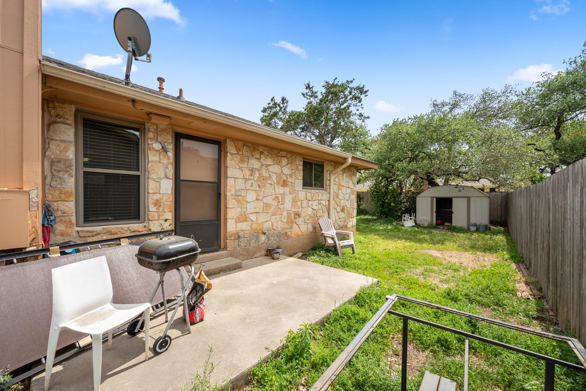 main property photo 9