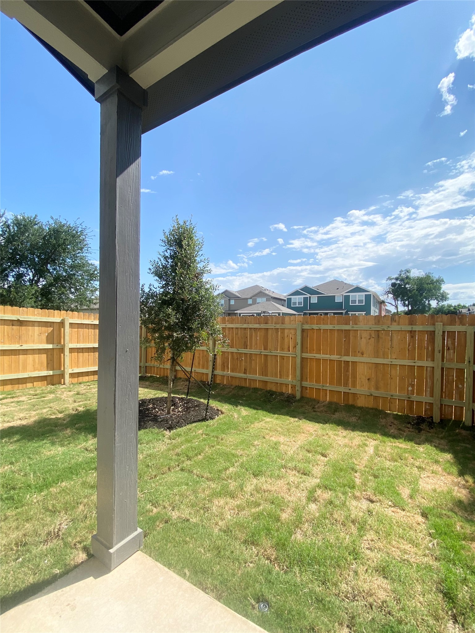 main property photo 13