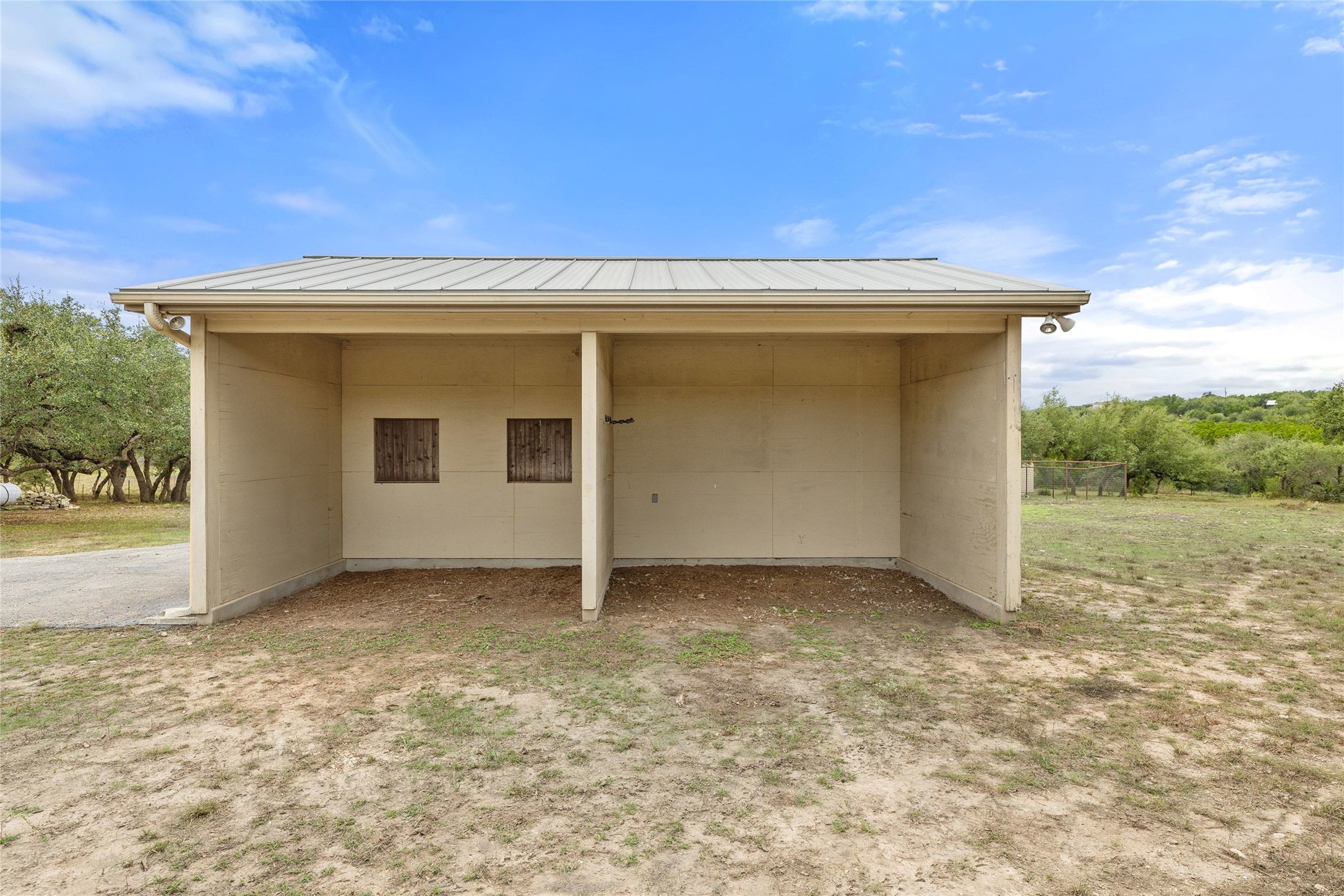 main property photo 36