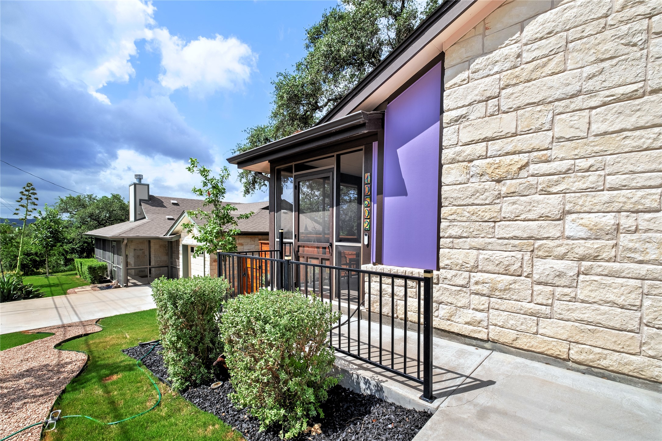 main property photo 12