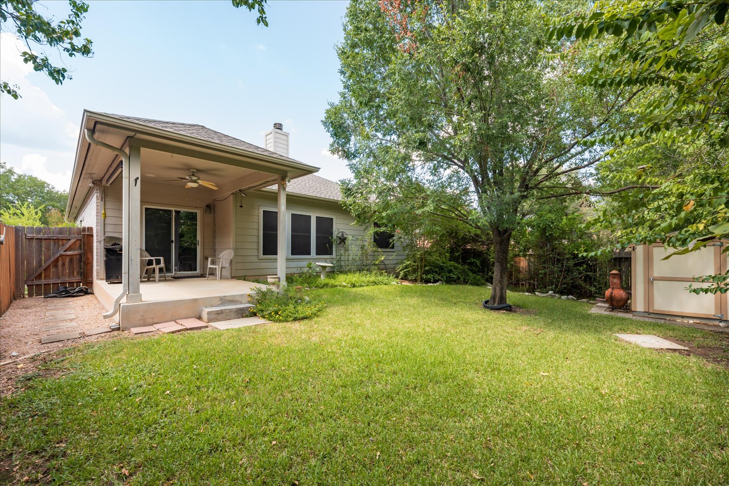 main property photo 22
