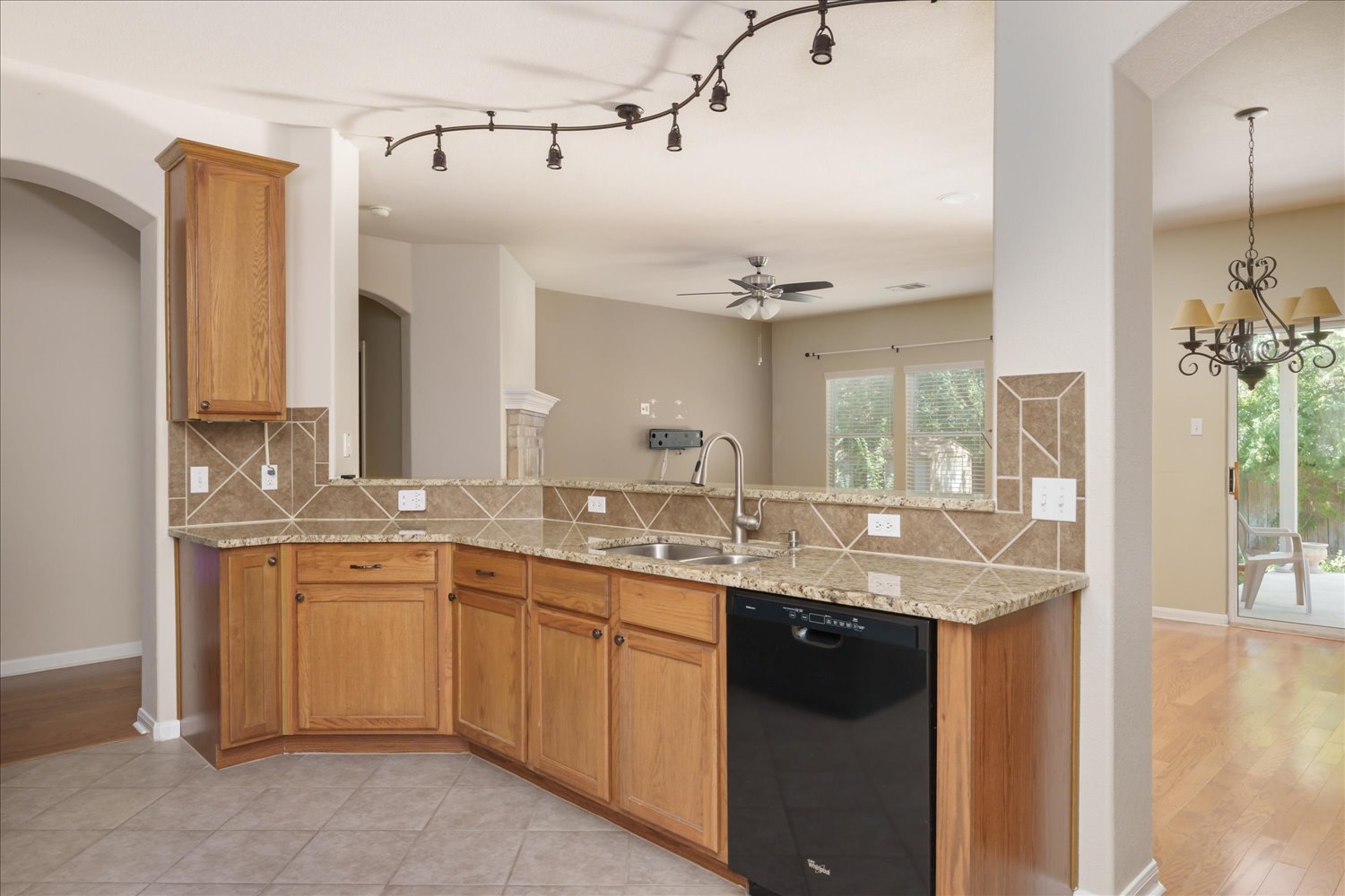 main property photo 8