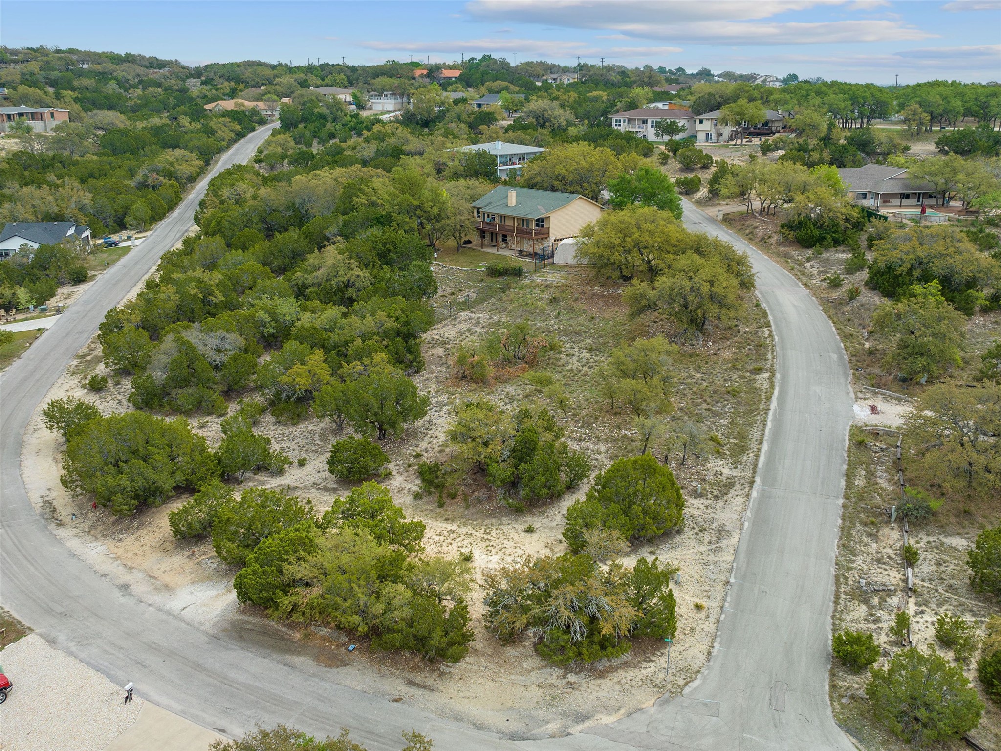 main property photo 14