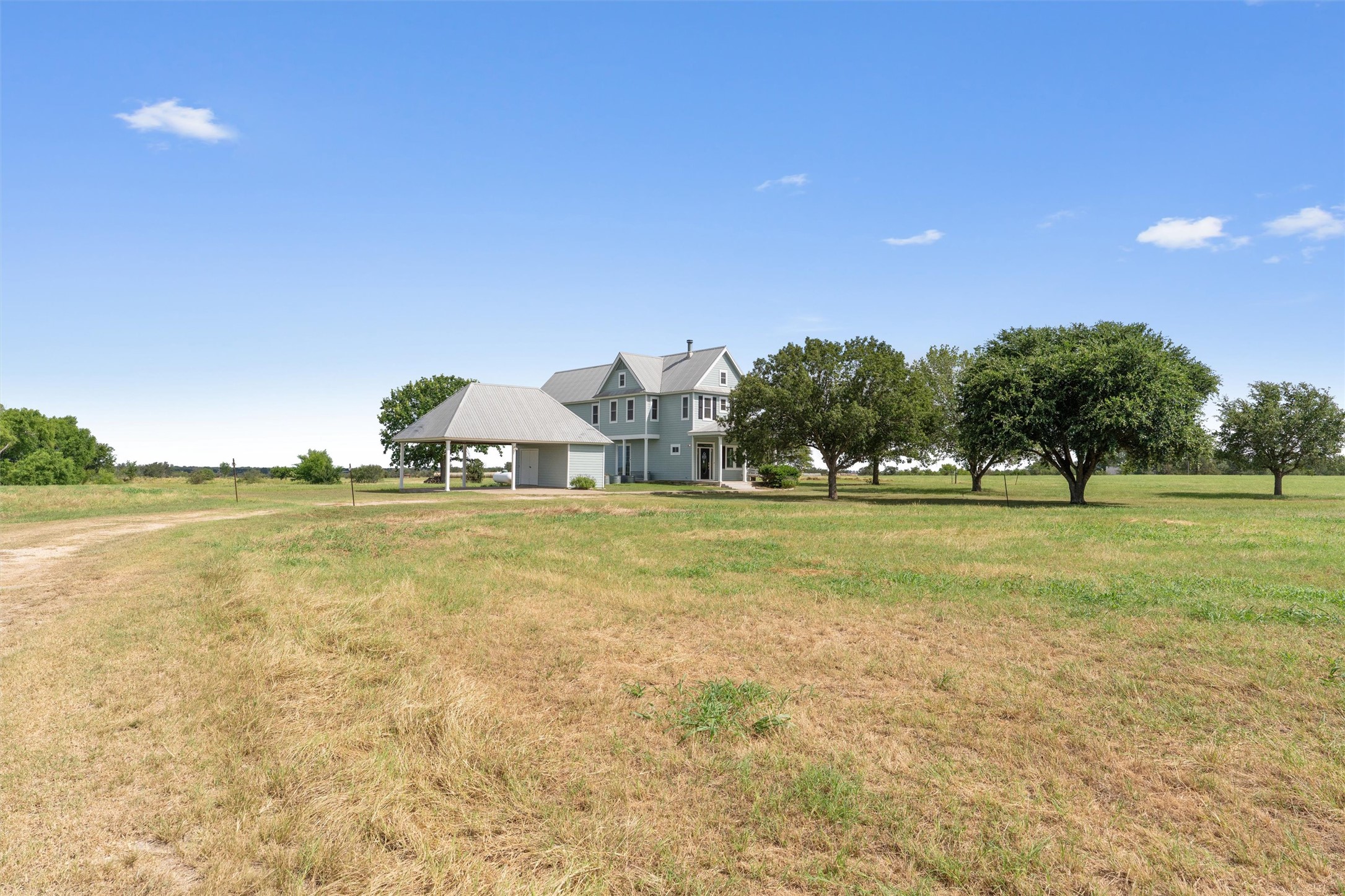 main property photo 31