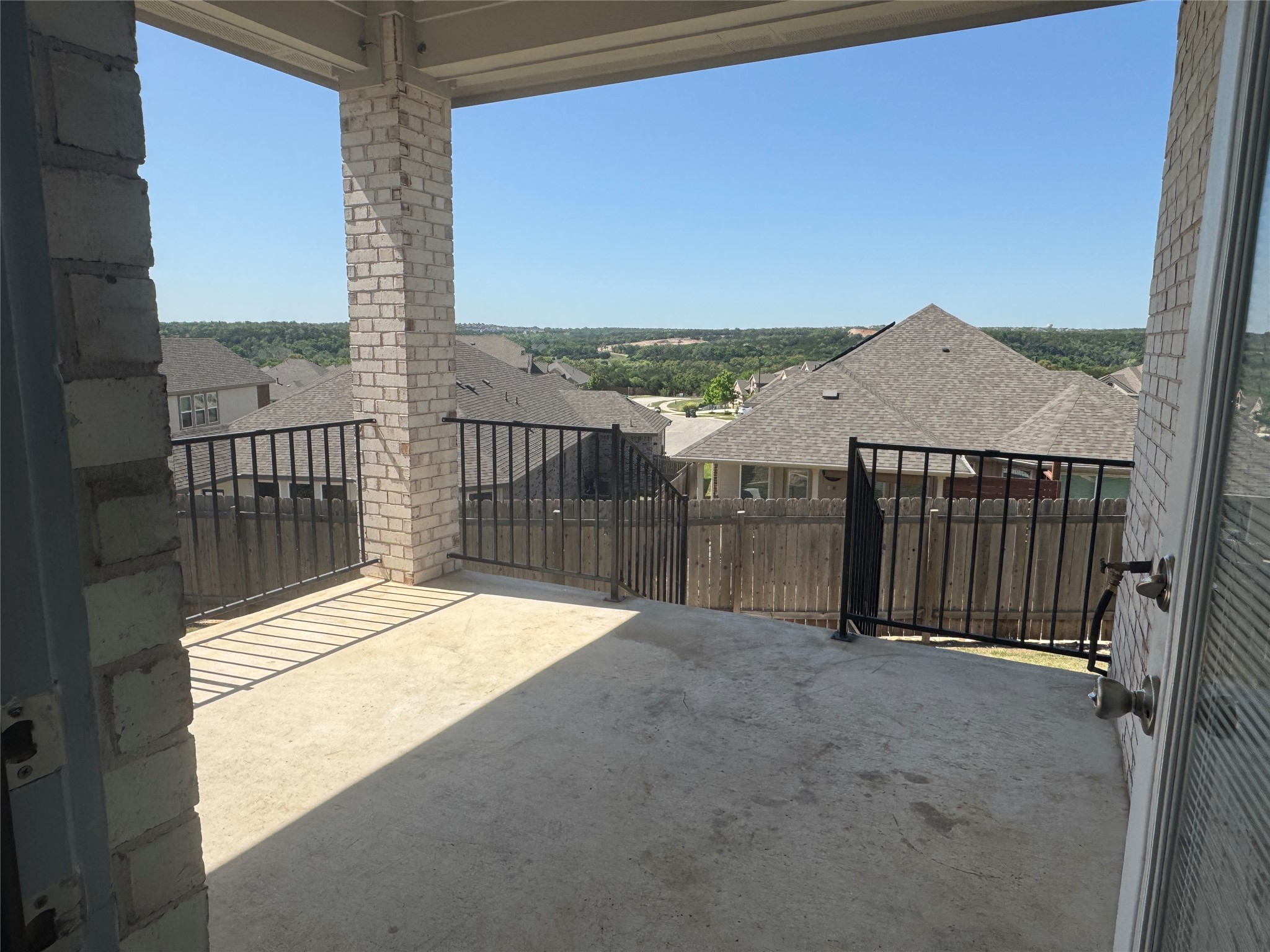 main property photo 35