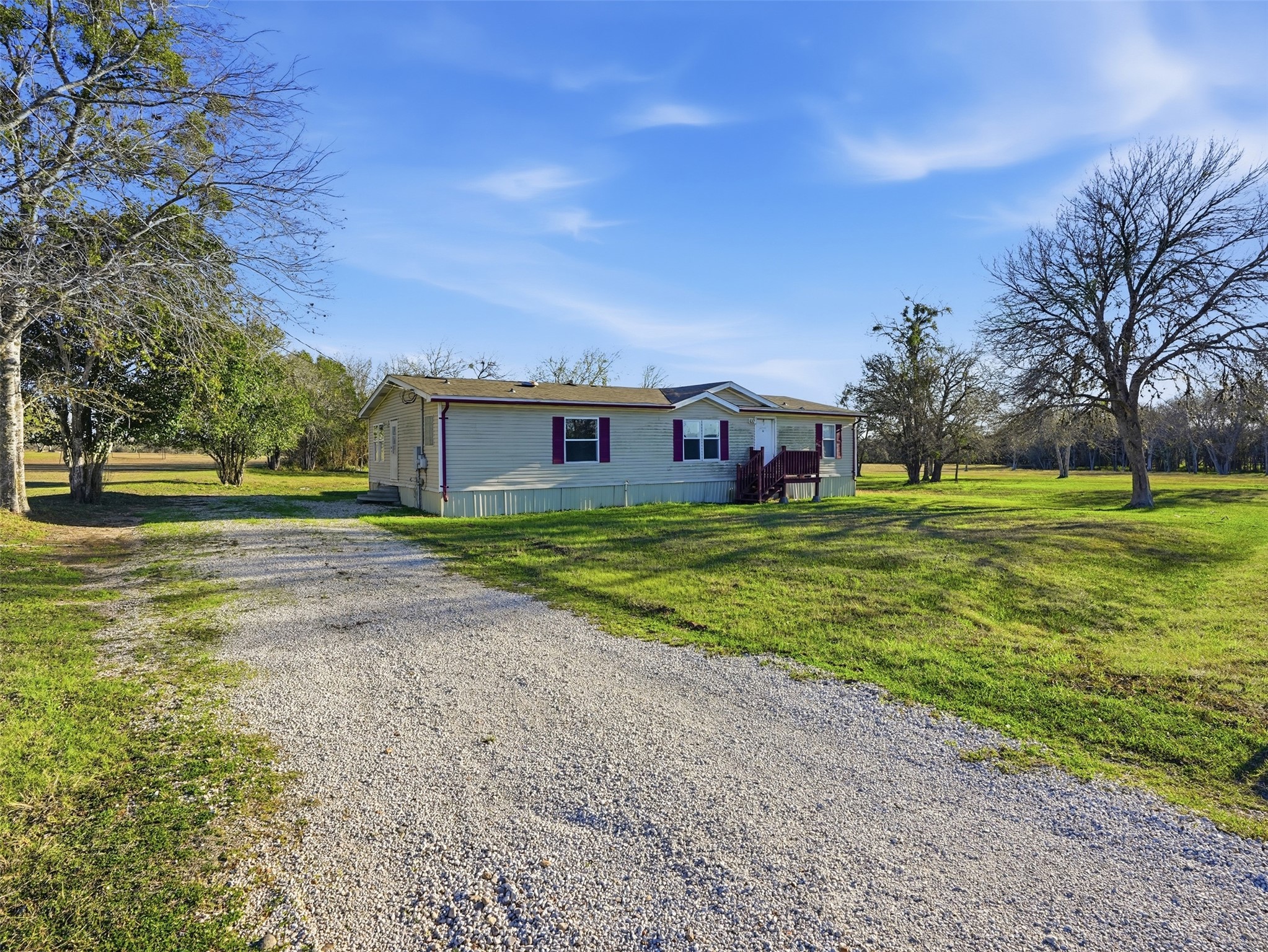 main property photo 23