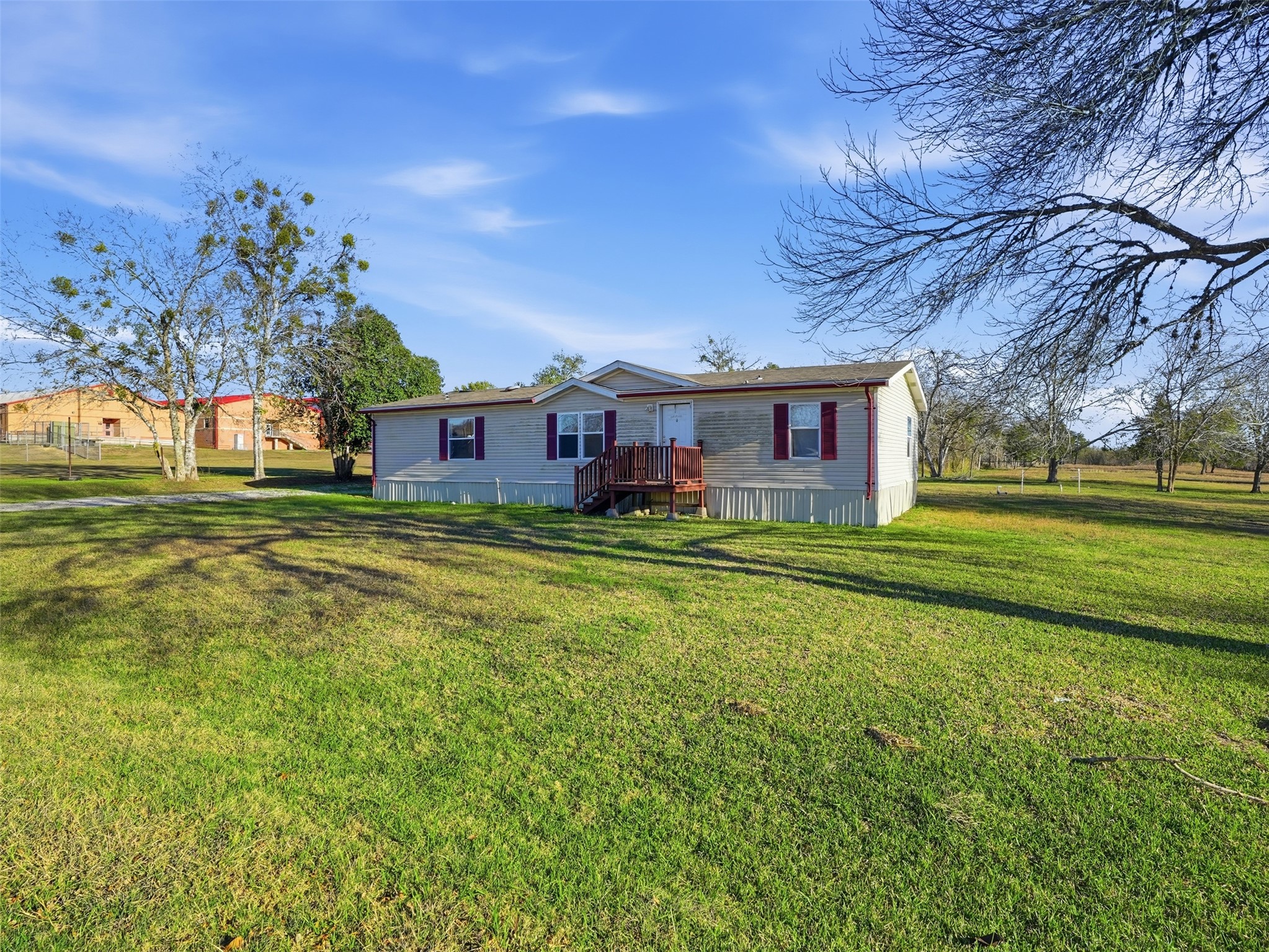 main property photo 24