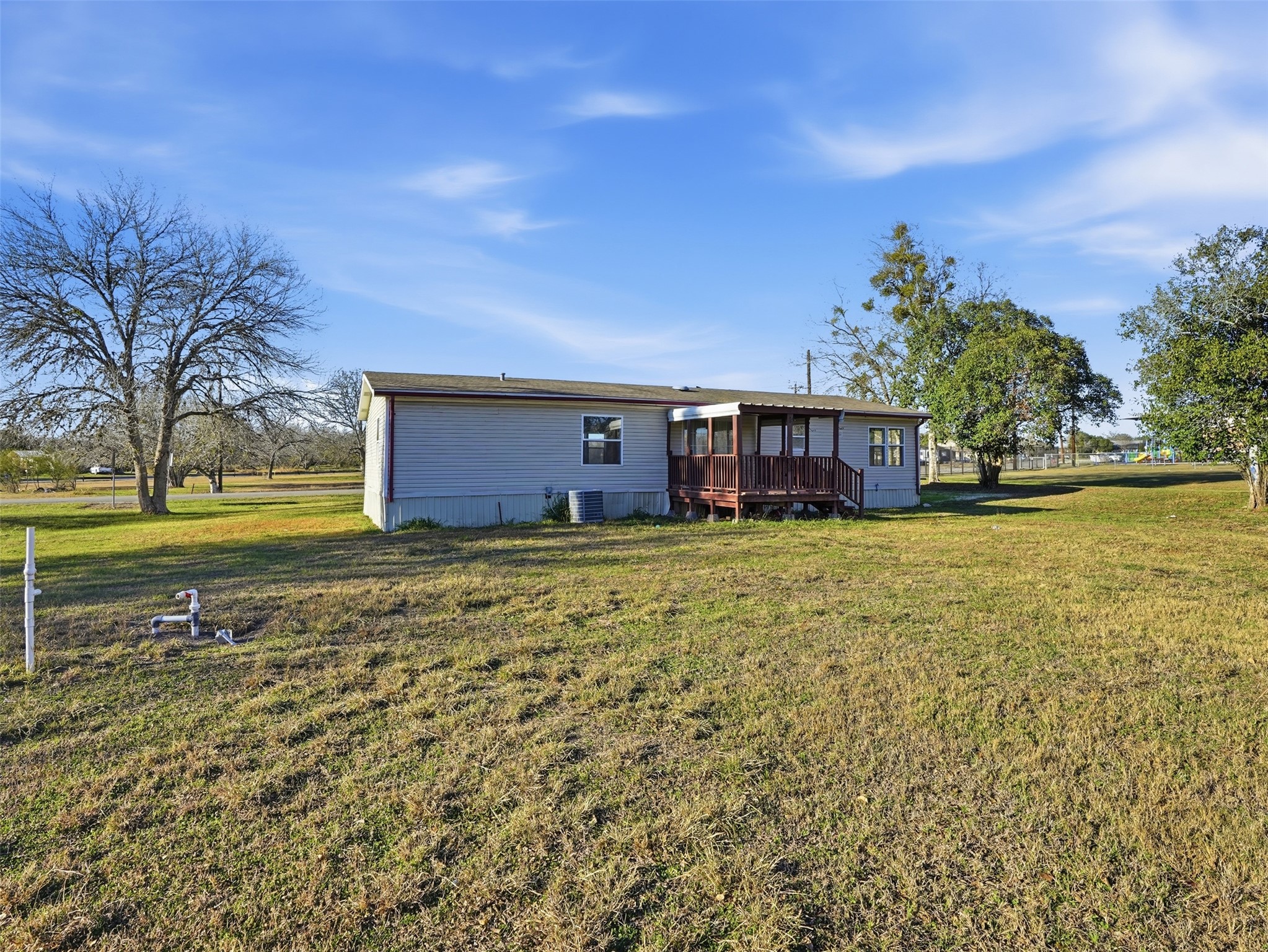 main property photo 26