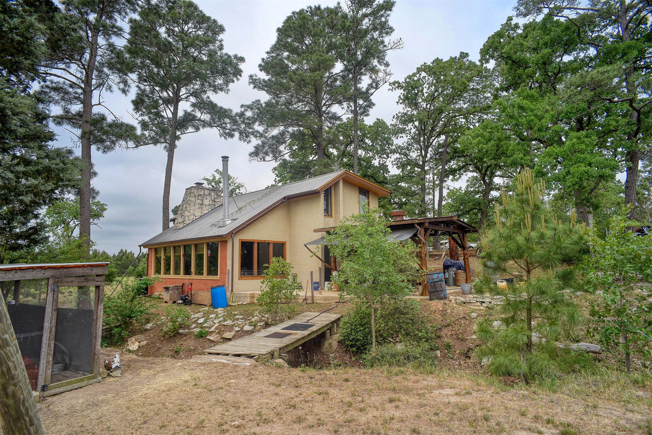 main property photo 10