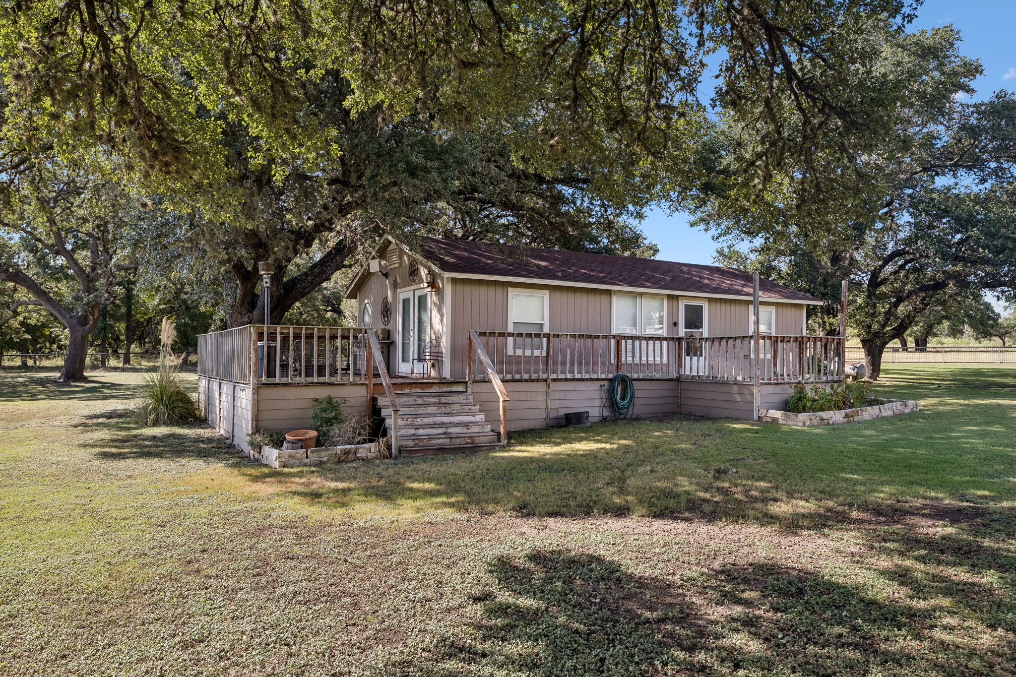 main property photo 29