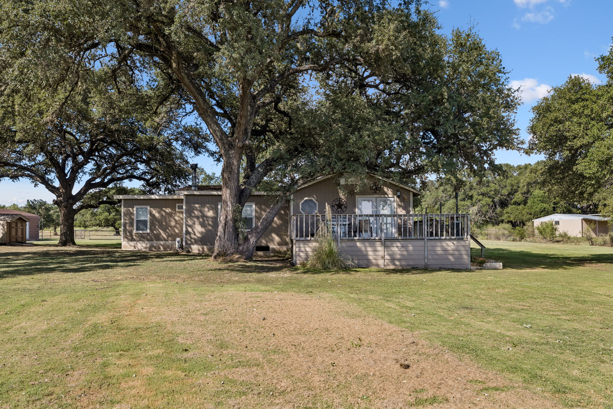 main property photo 30