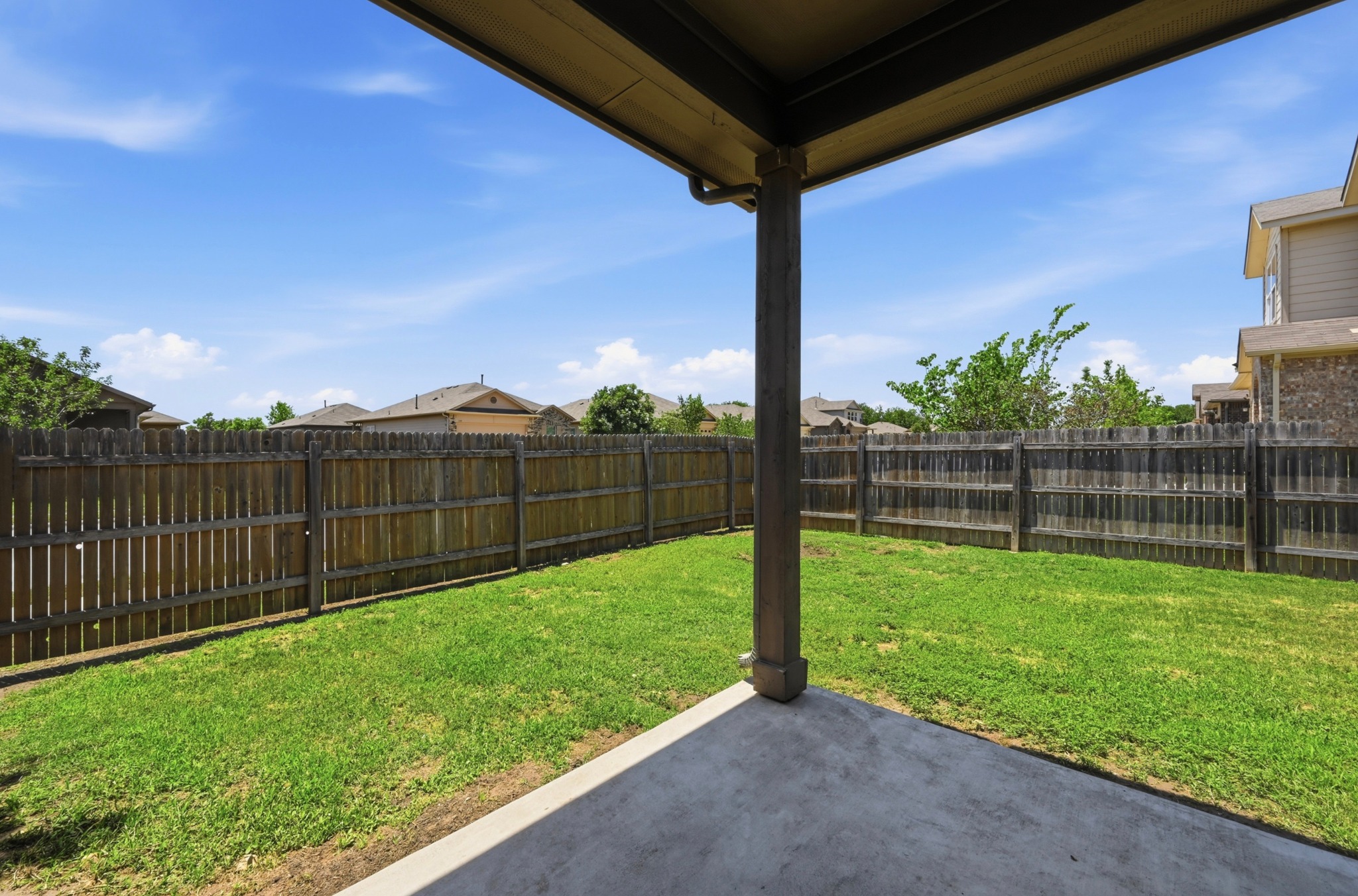 main property photo 18