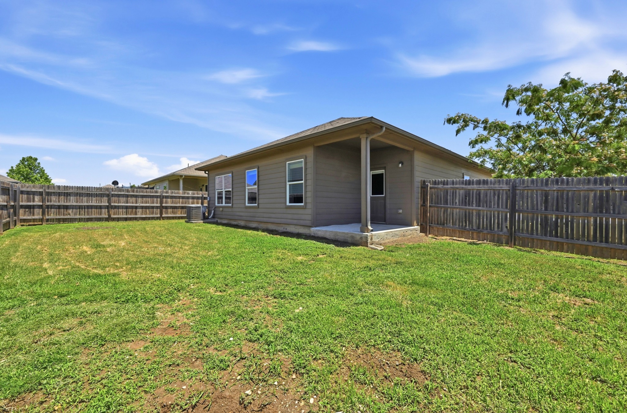main property photo 19