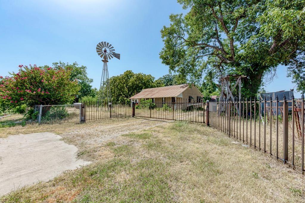 main property photo 8