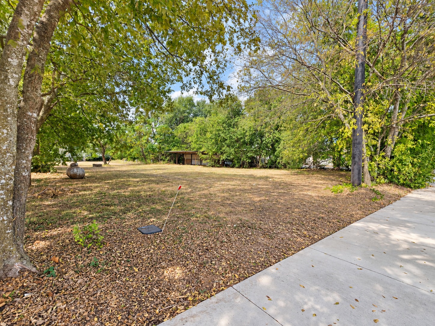 main property photo 17