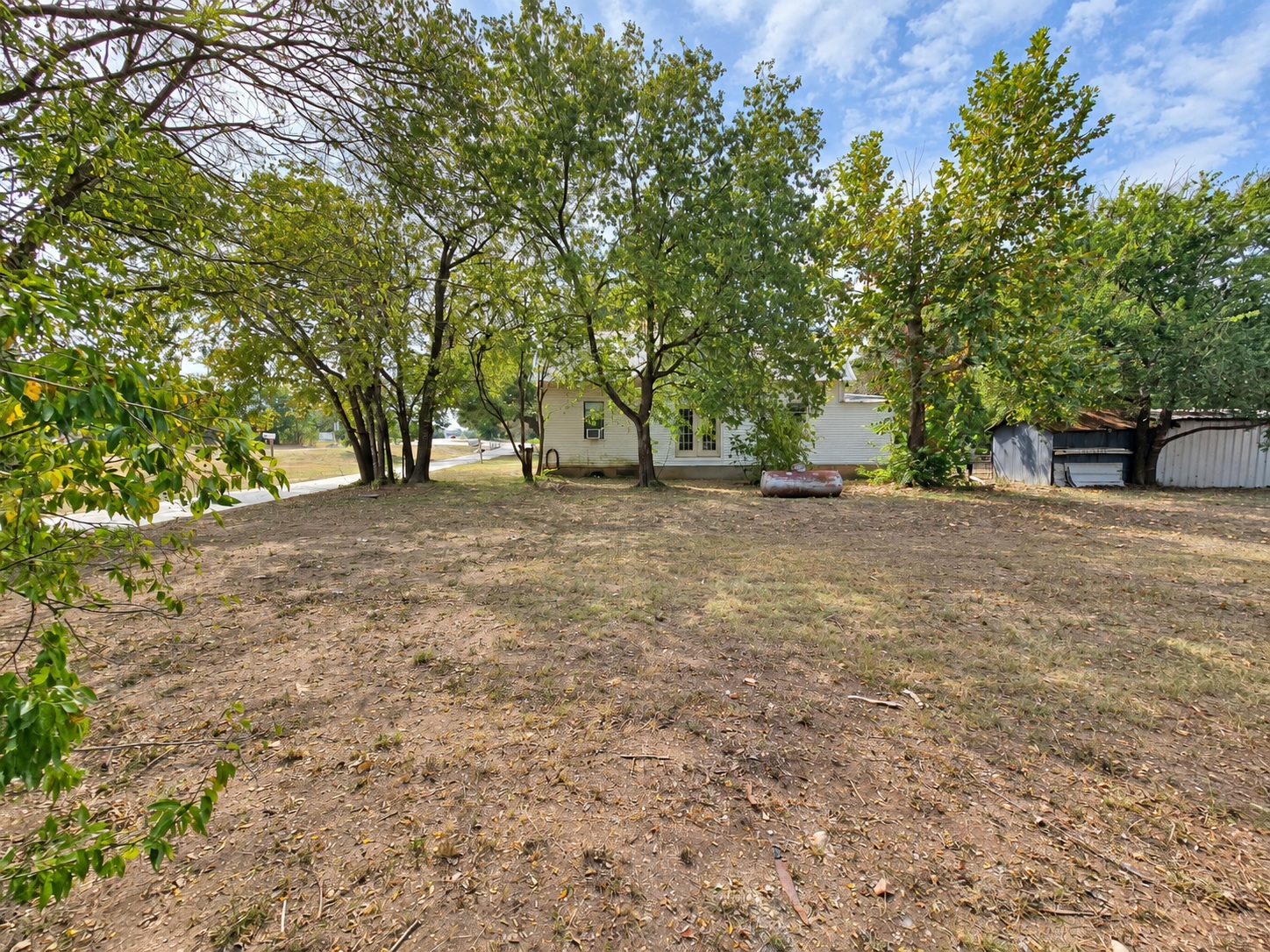 main property photo 18