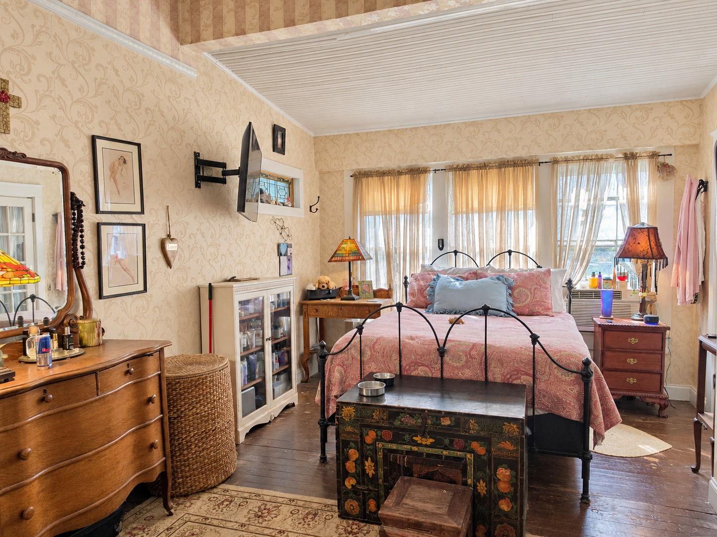 main property photo 28