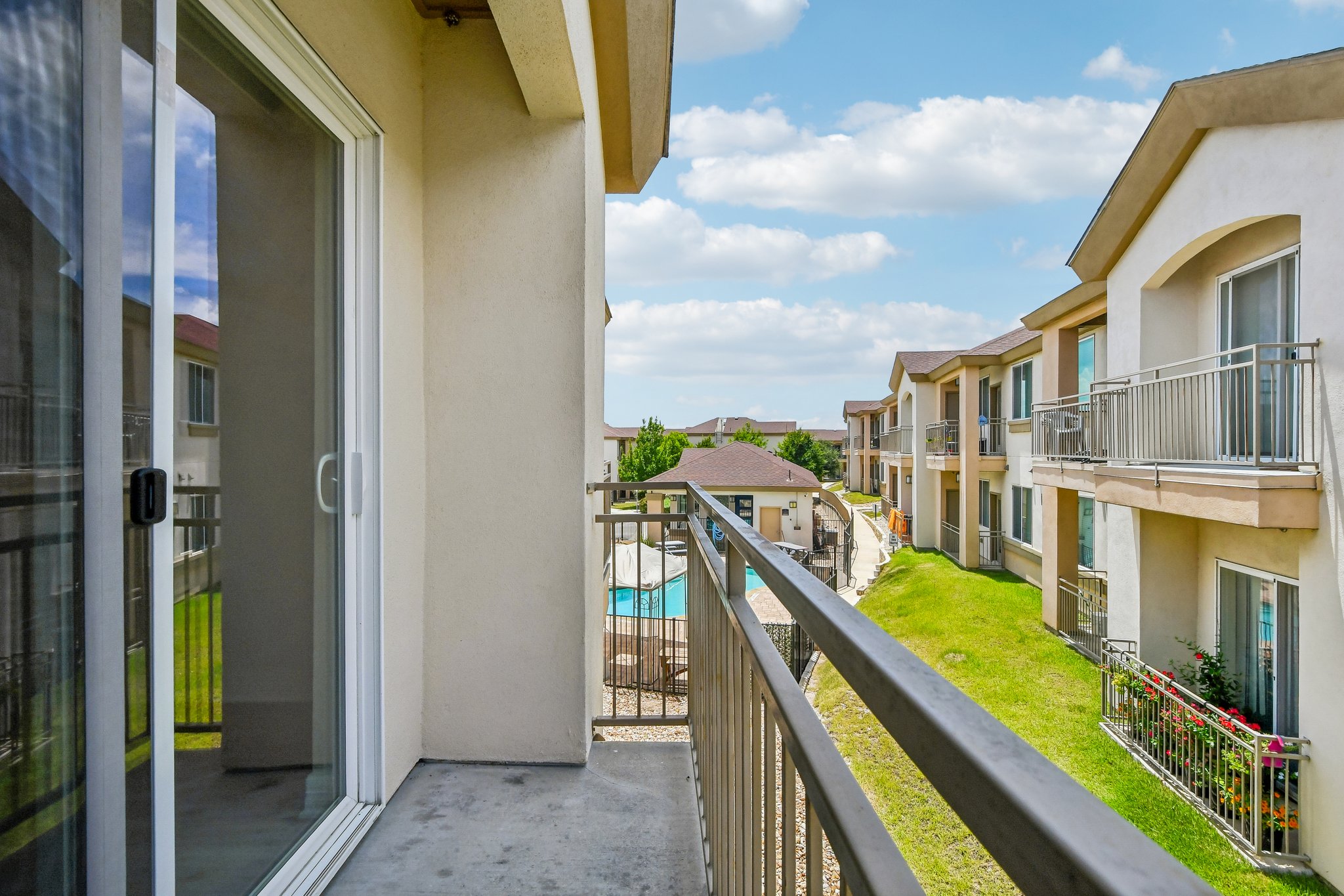 main property photo 17