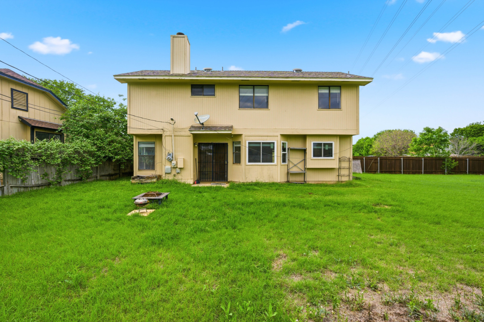 main property photo 31