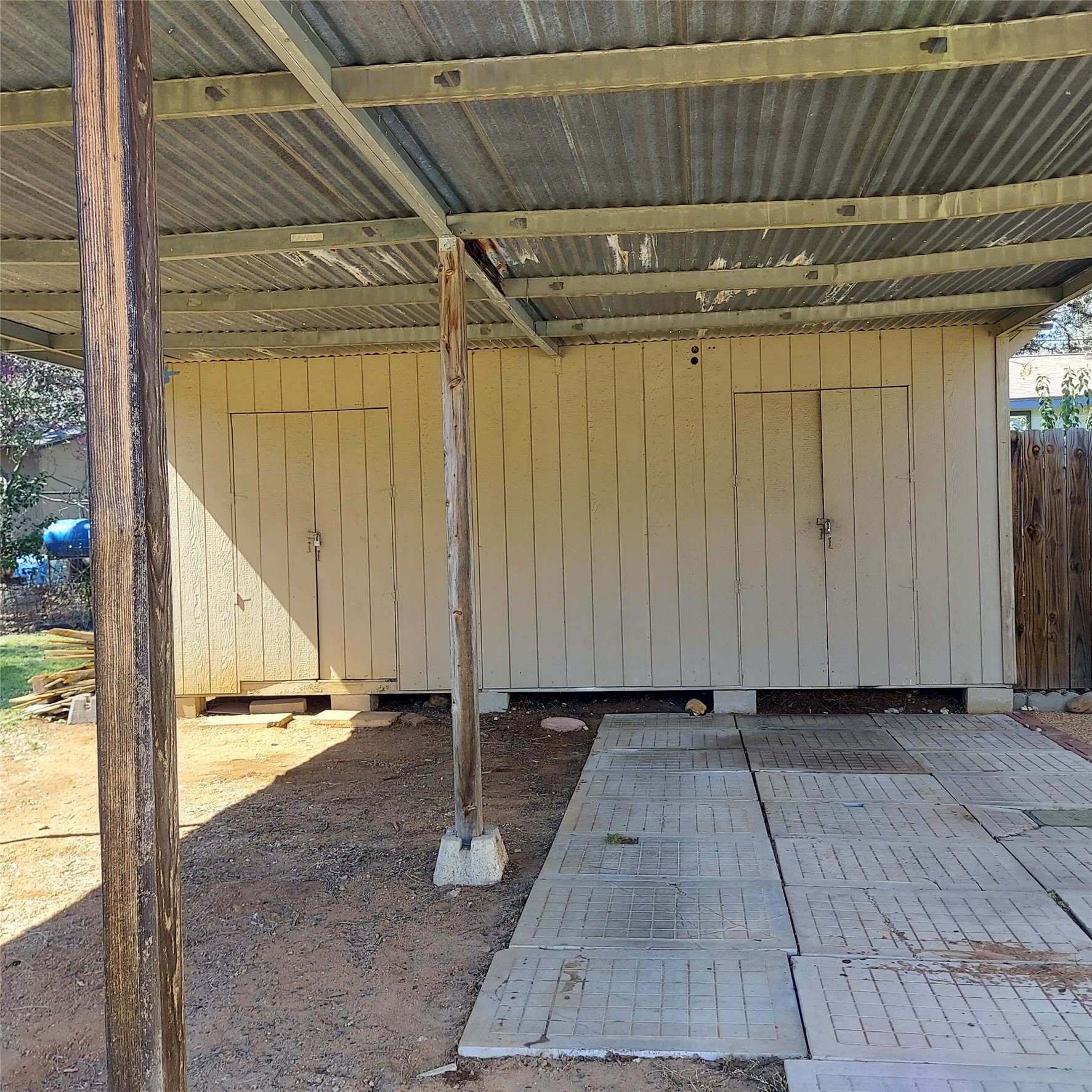 main property photo 29