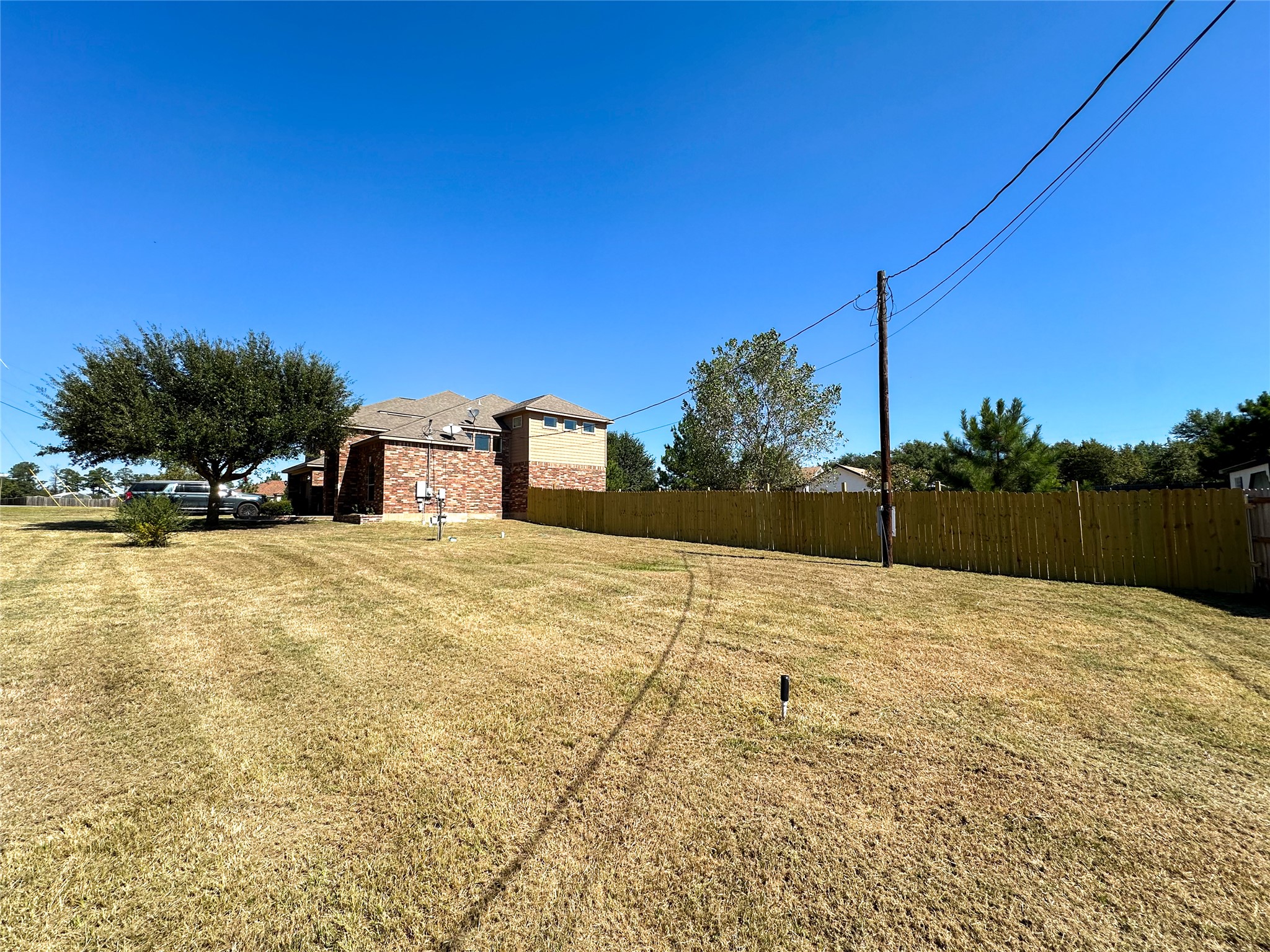 main property photo 34