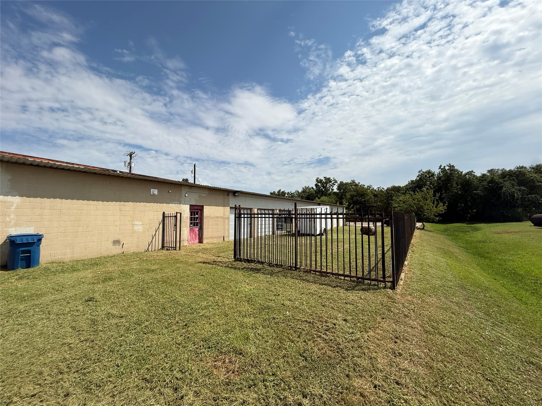 main property photo 26