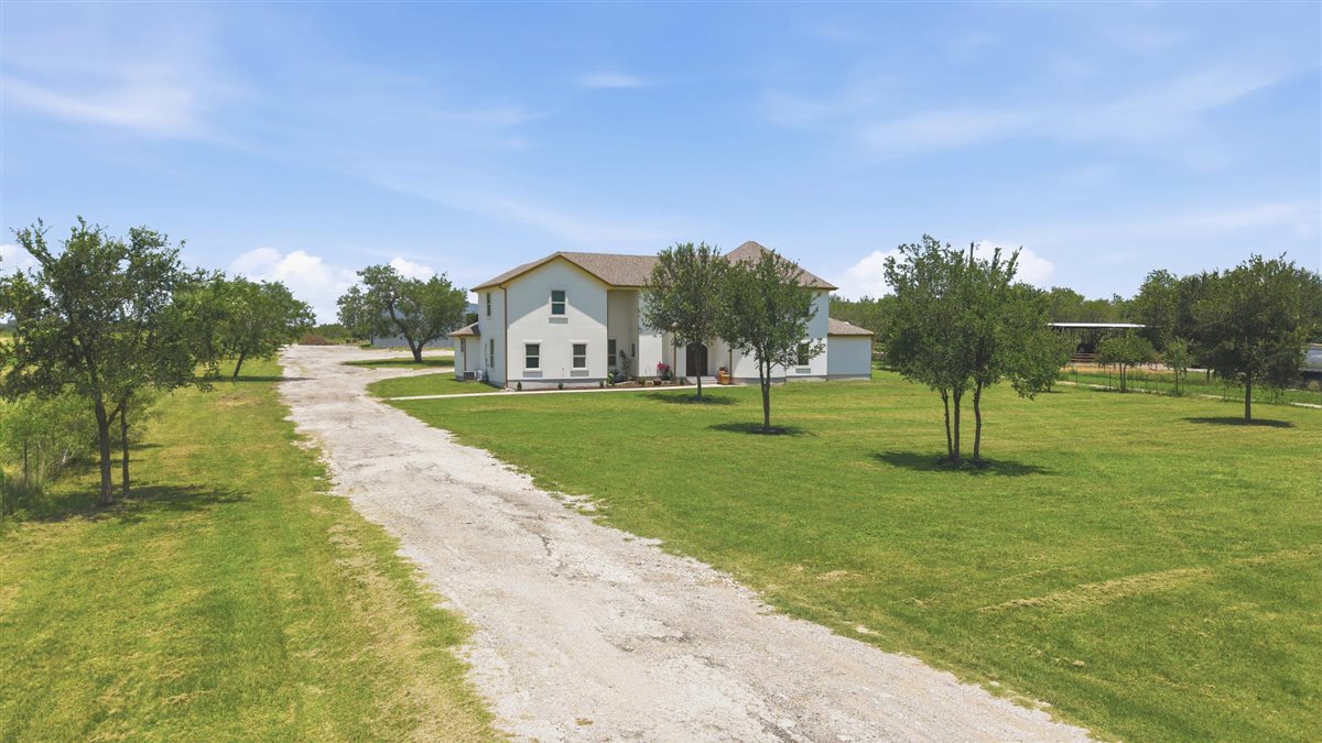 main property photo 38