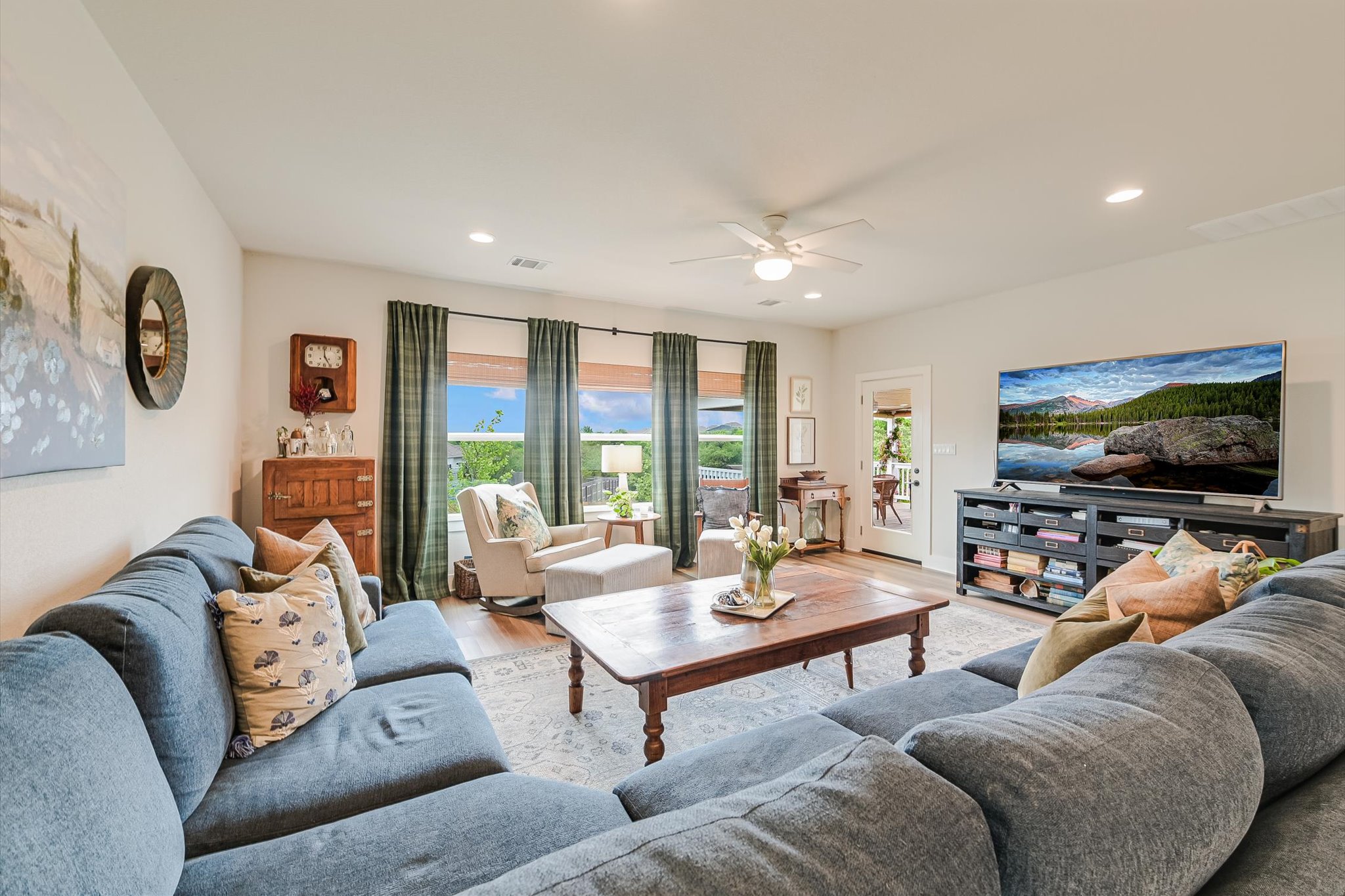 main property photo 24