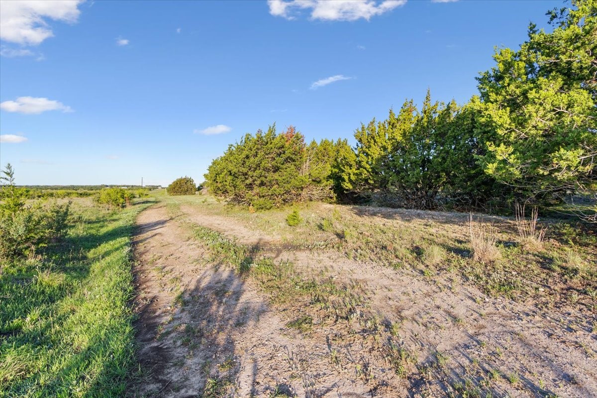 main property photo 11
