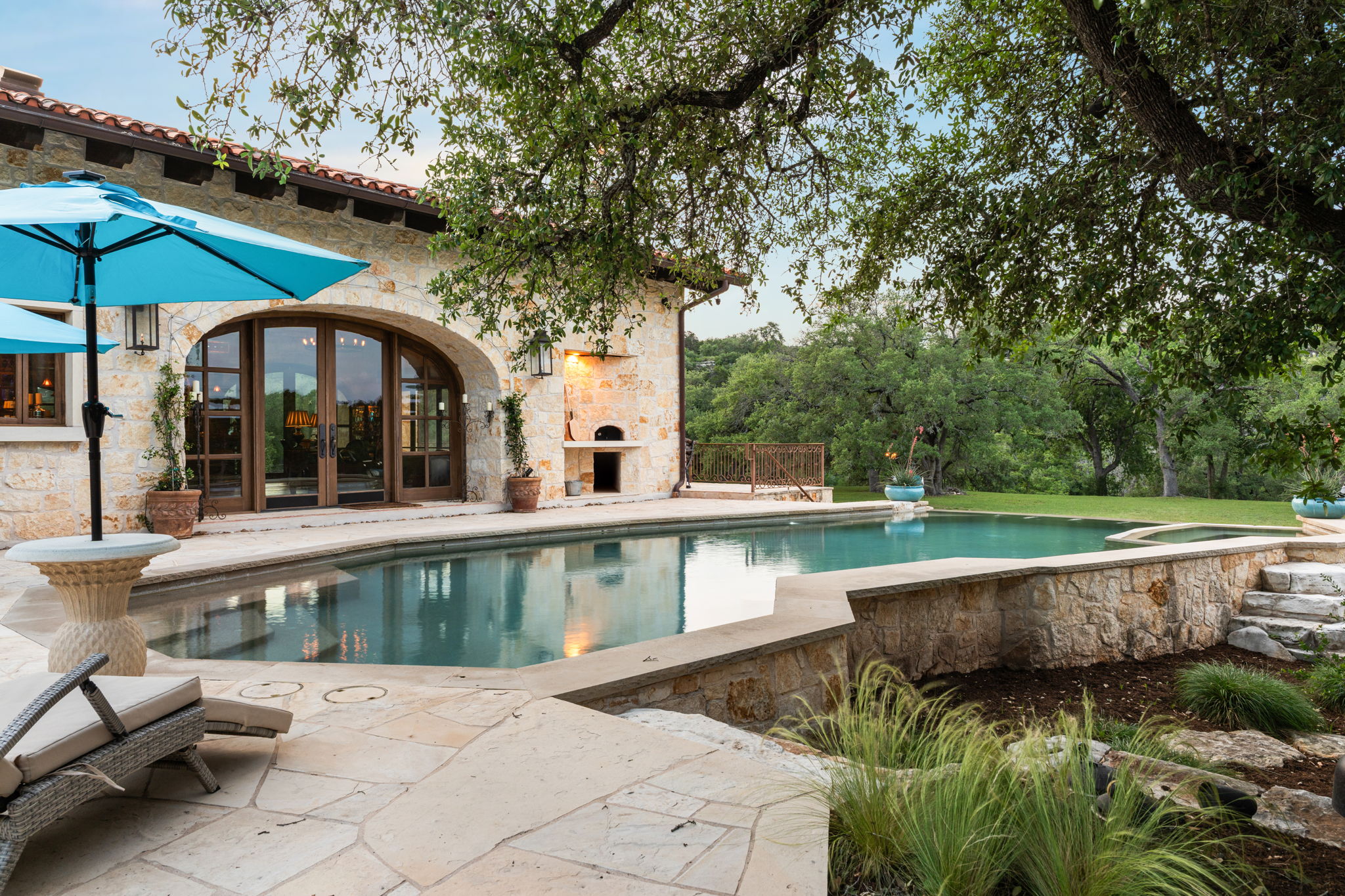 main property photo 32