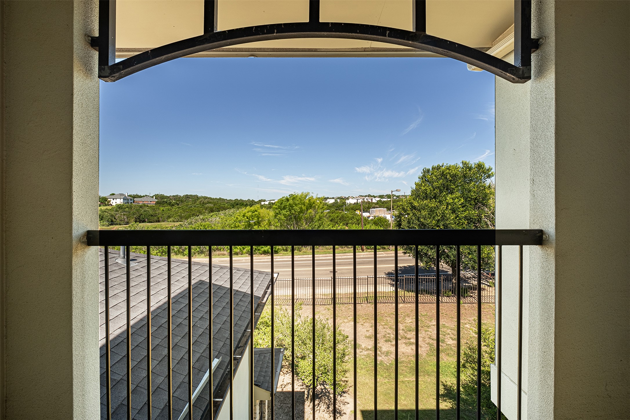 main property photo 23