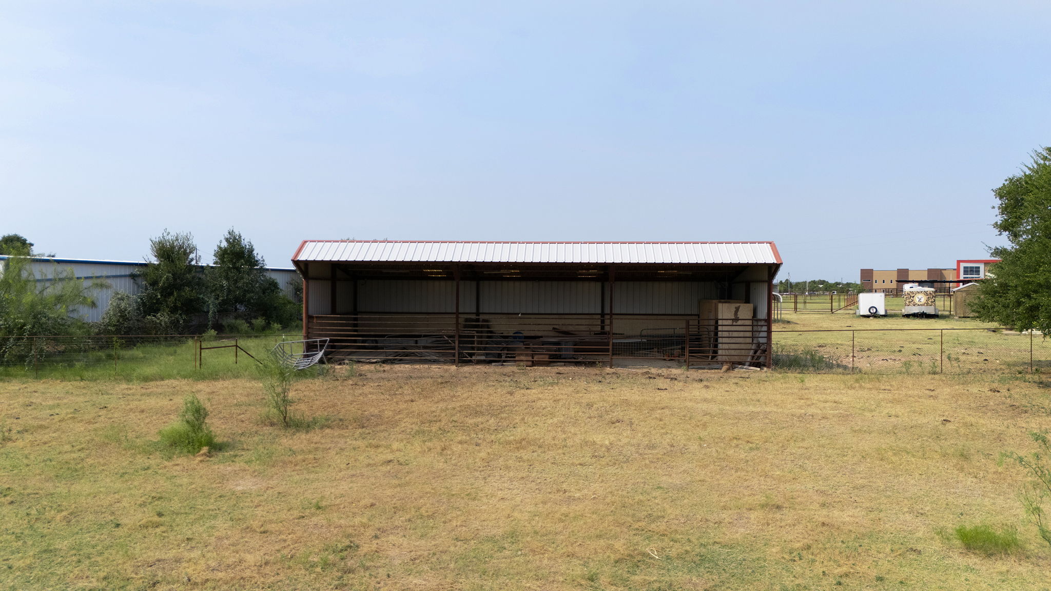 main property photo 10