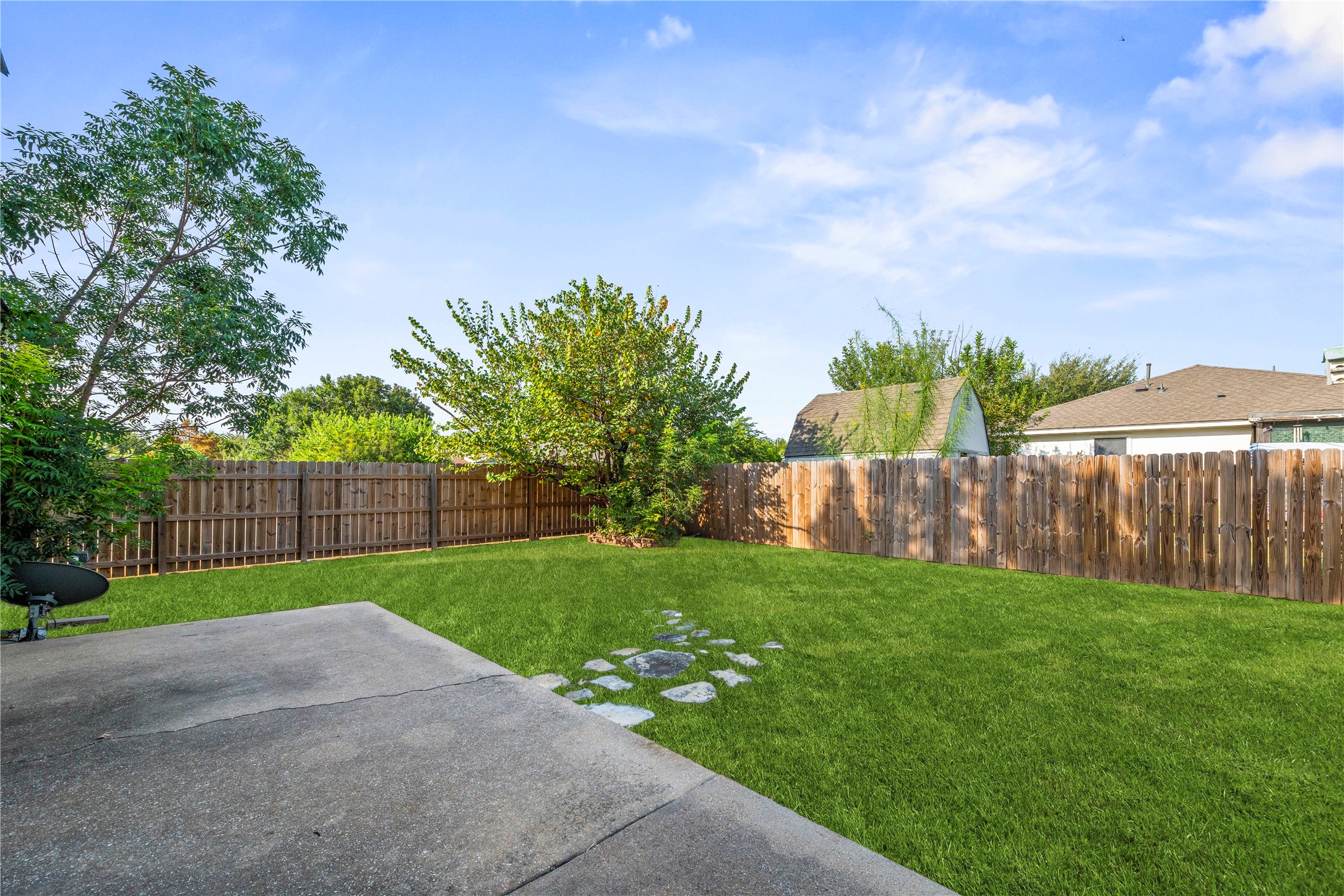main property photo 4