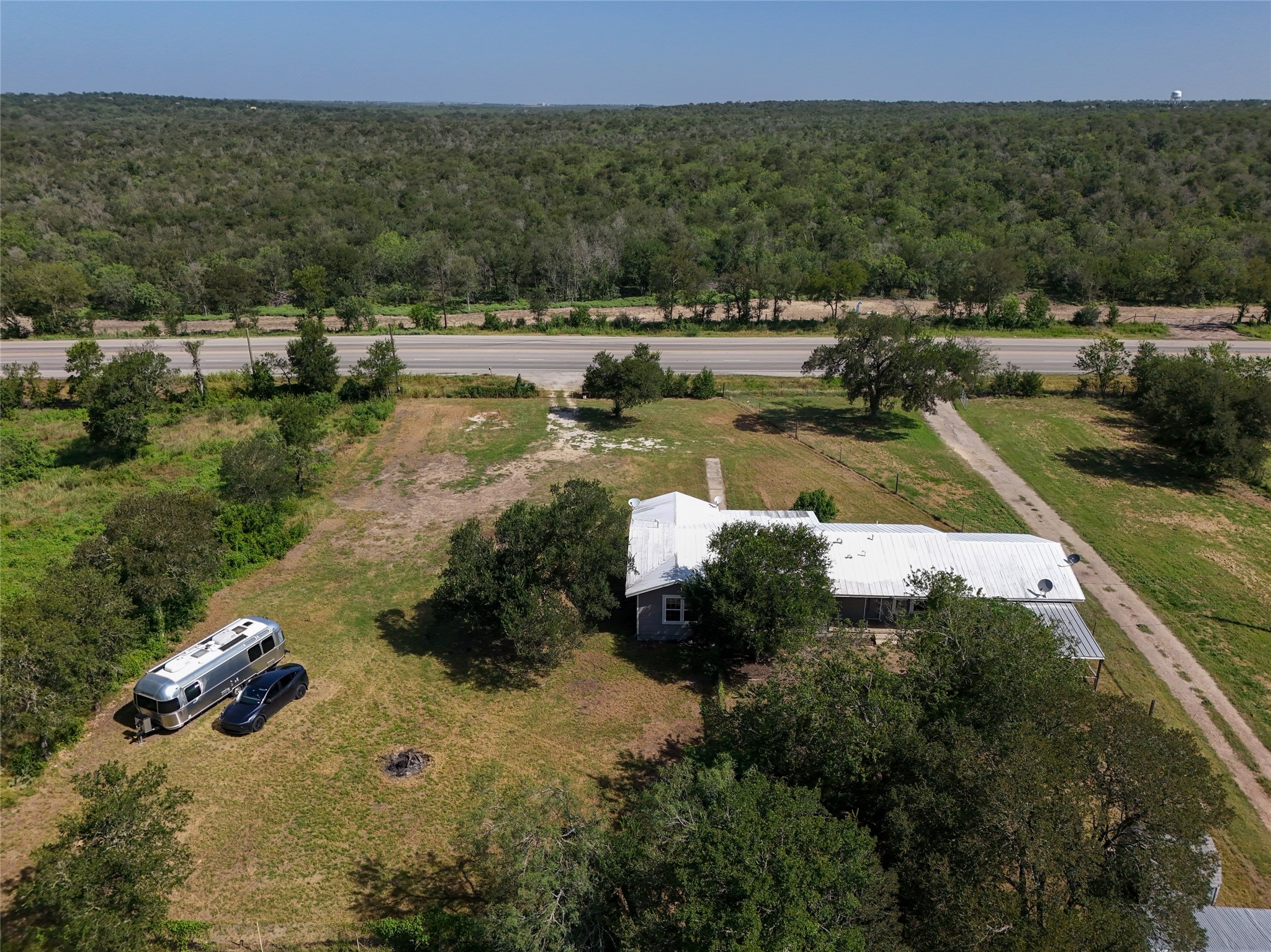 main property photo 27