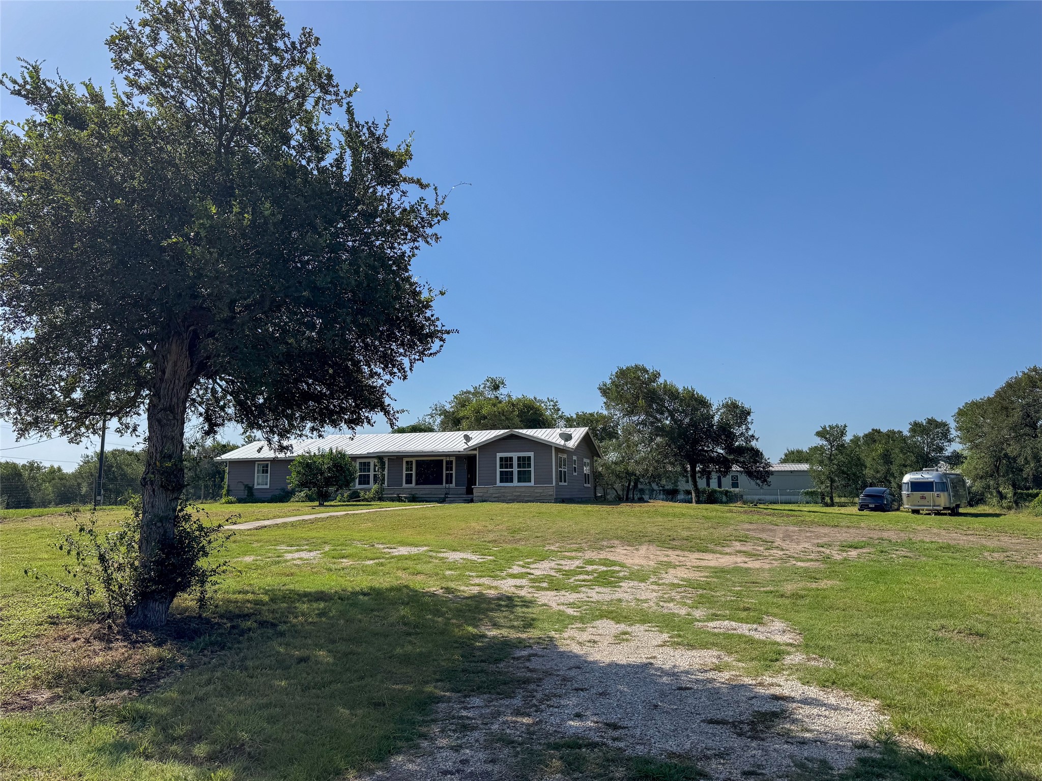 main property photo 36