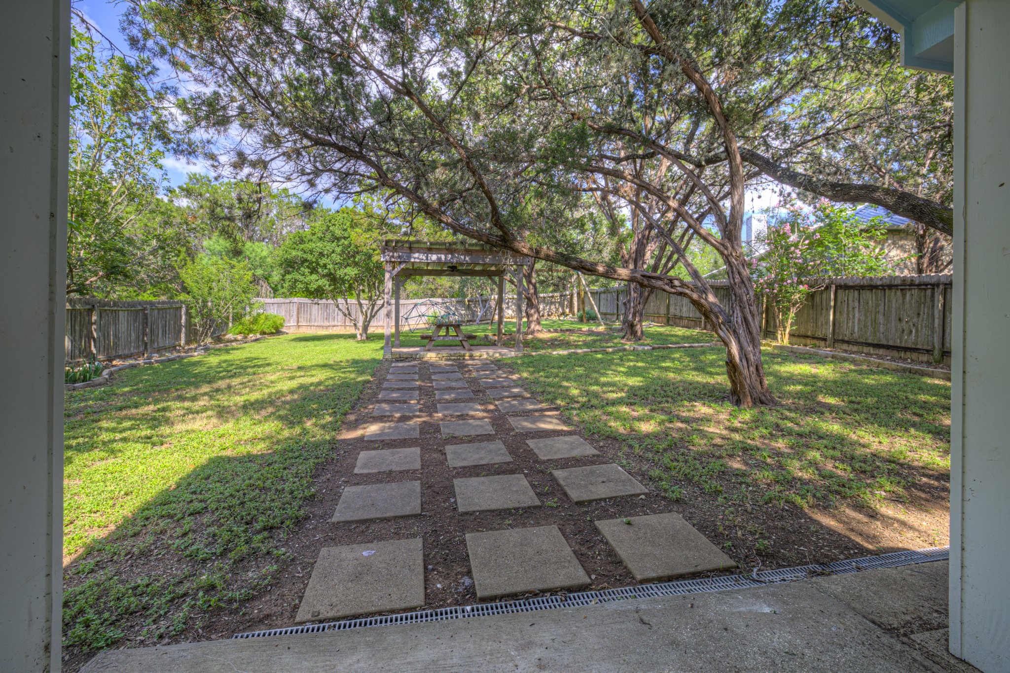 main property photo 31