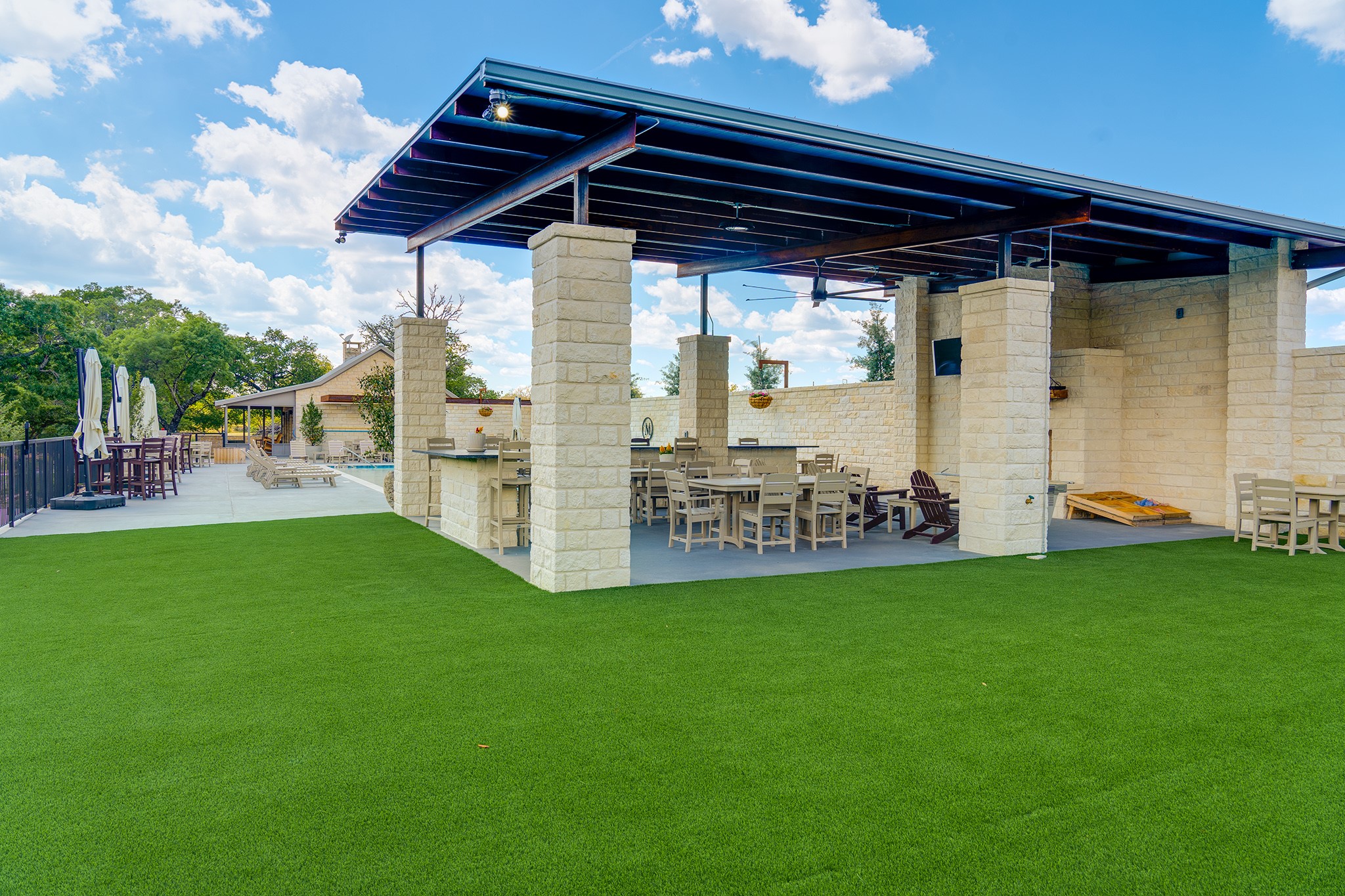 main property photo 14