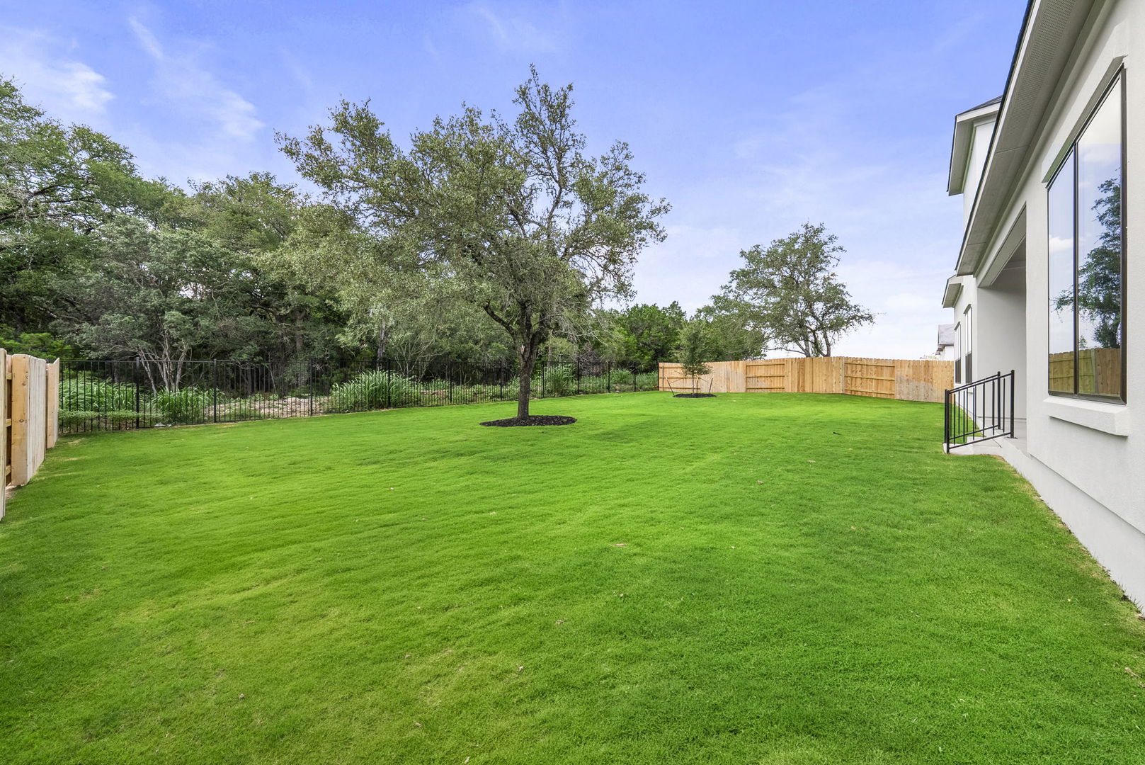 main property photo 37