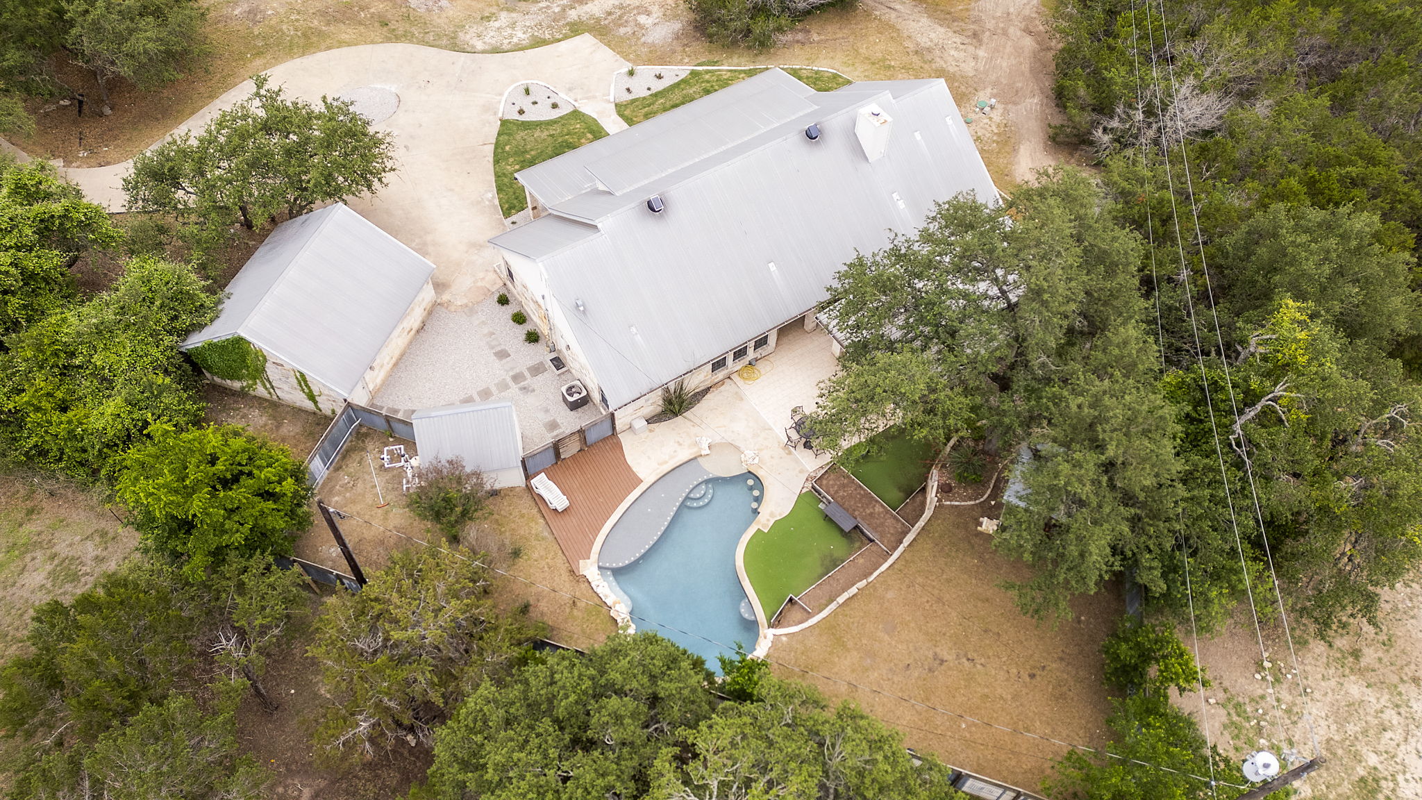 main property photo 38