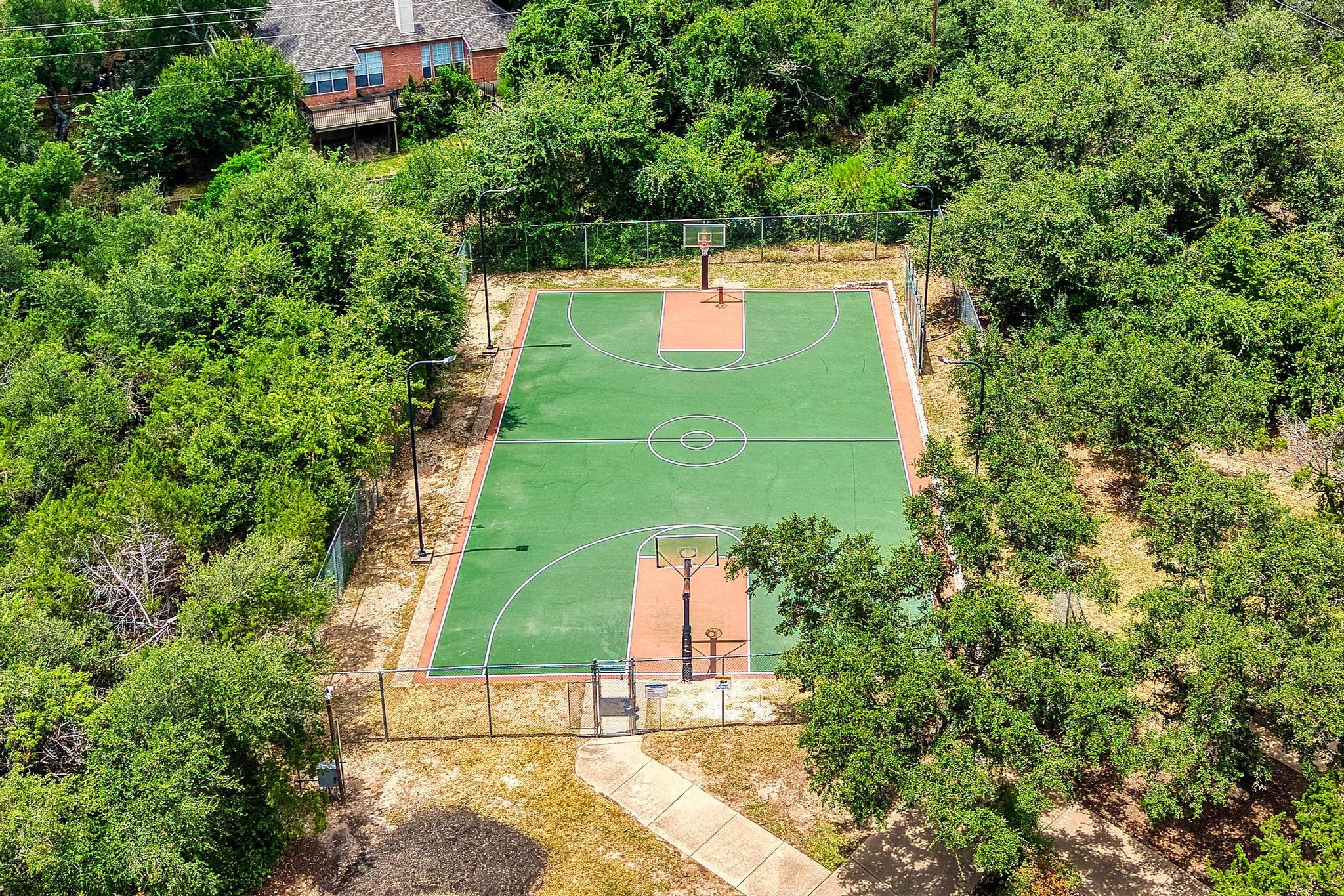 main property photo 32