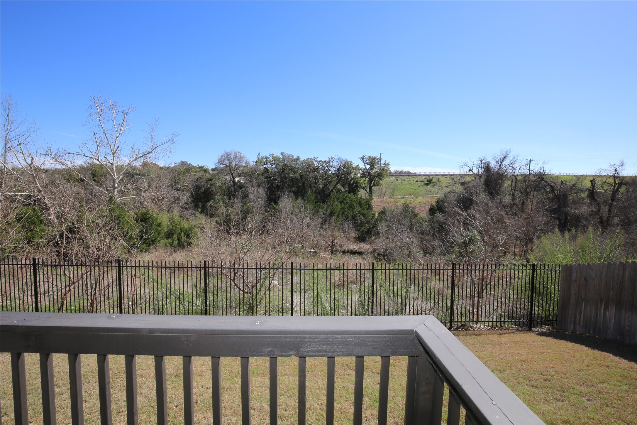 main property photo 27