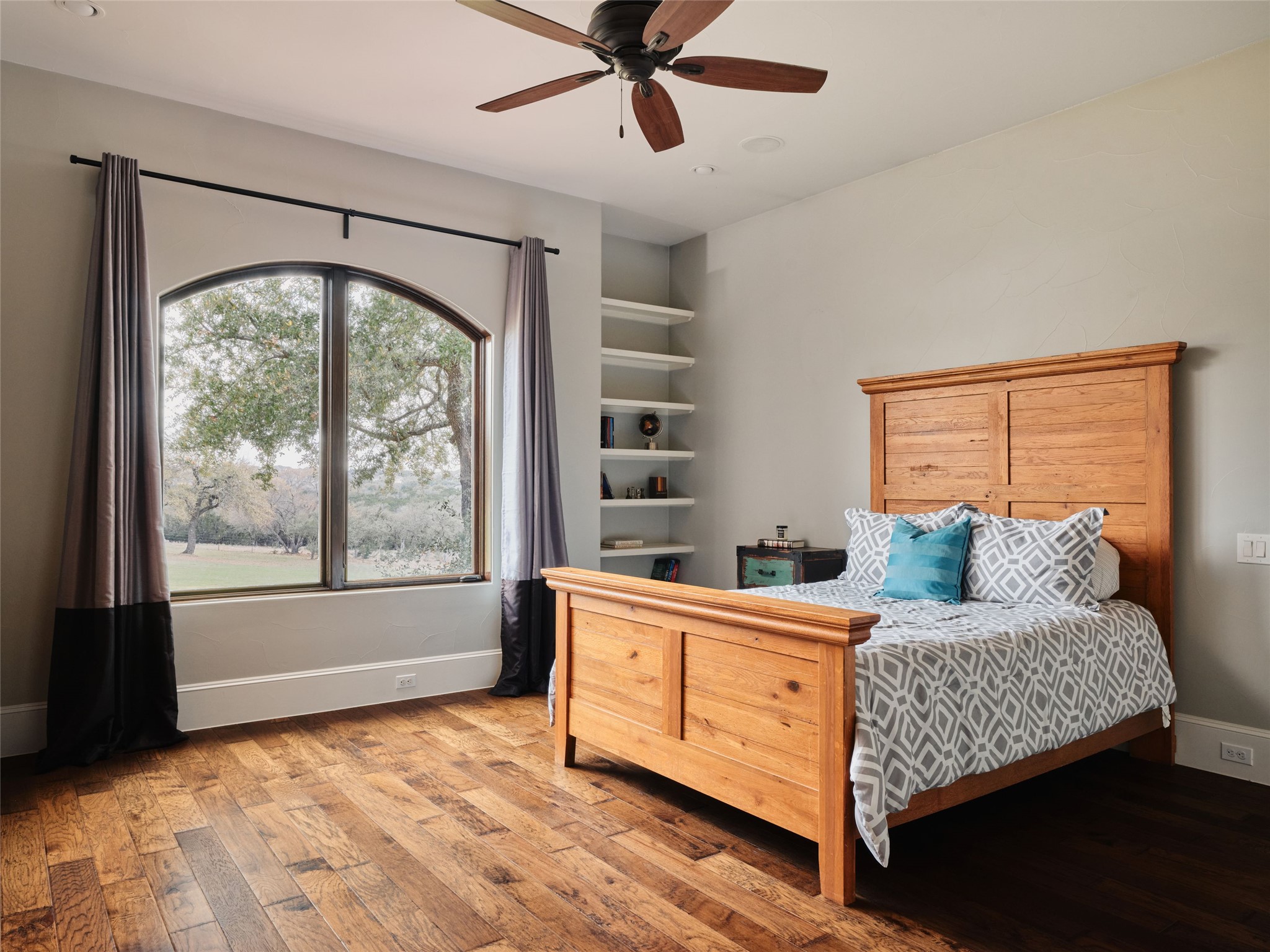 main property photo 20