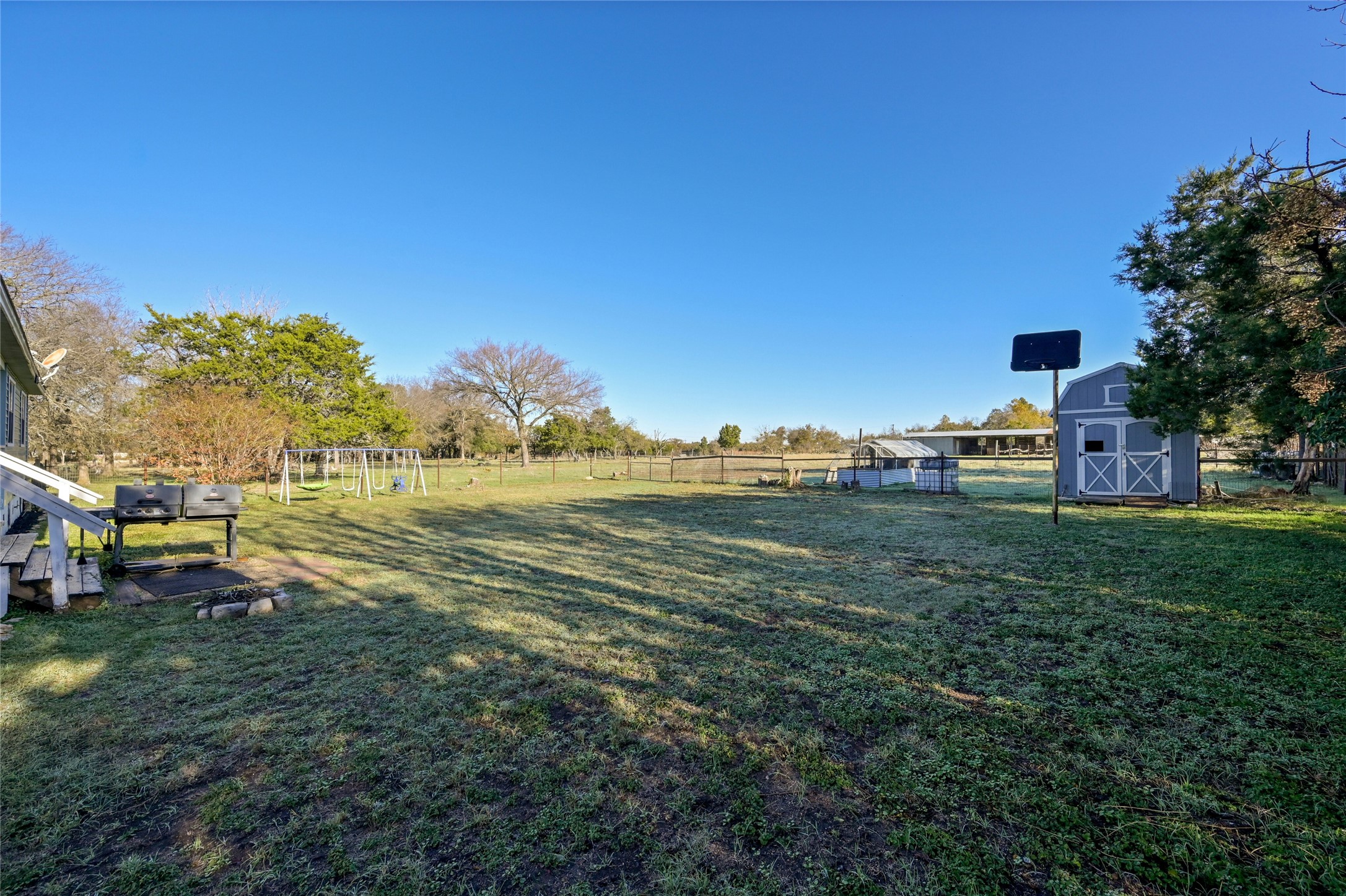 main property photo 14