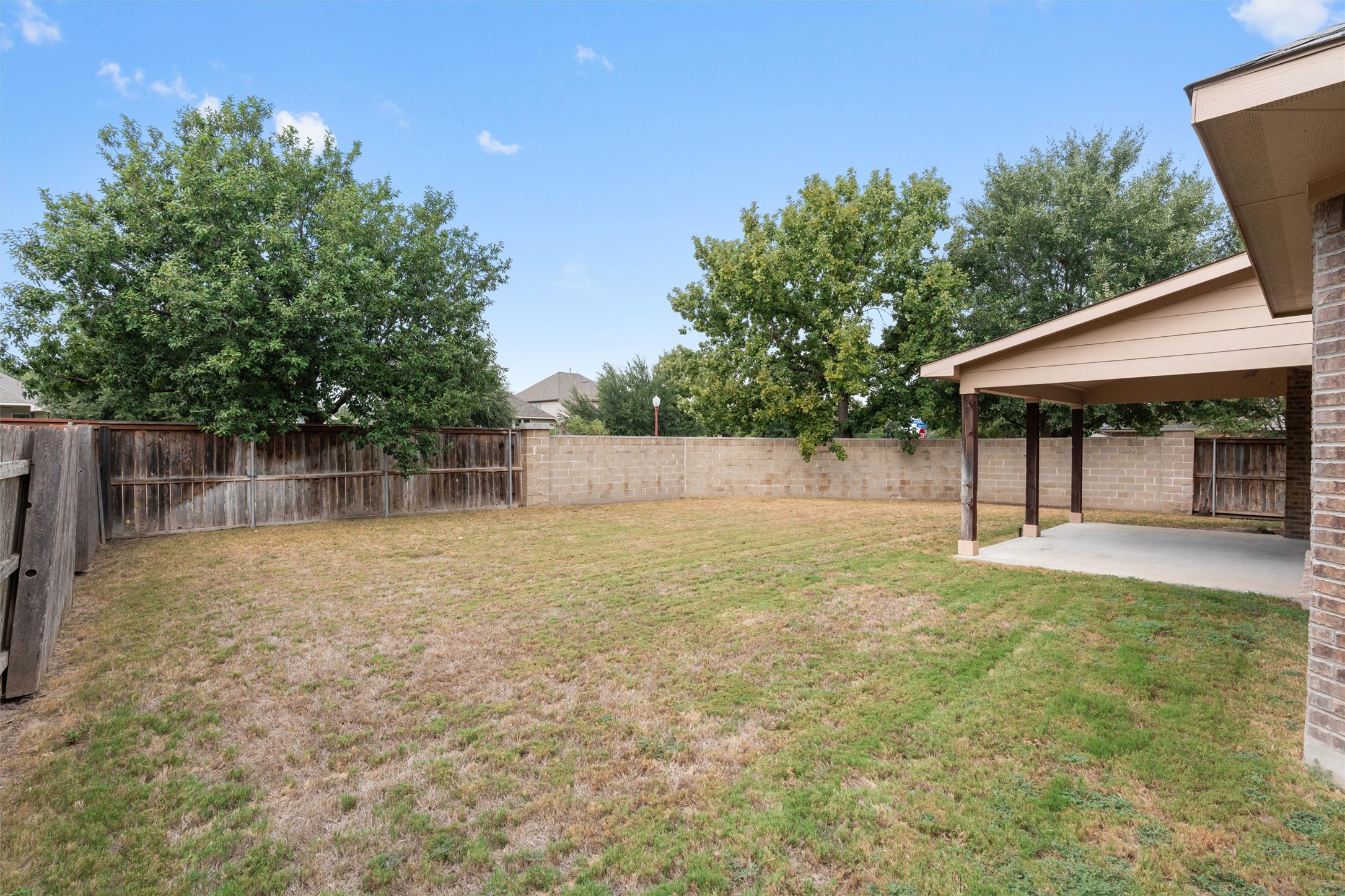 main property photo 36